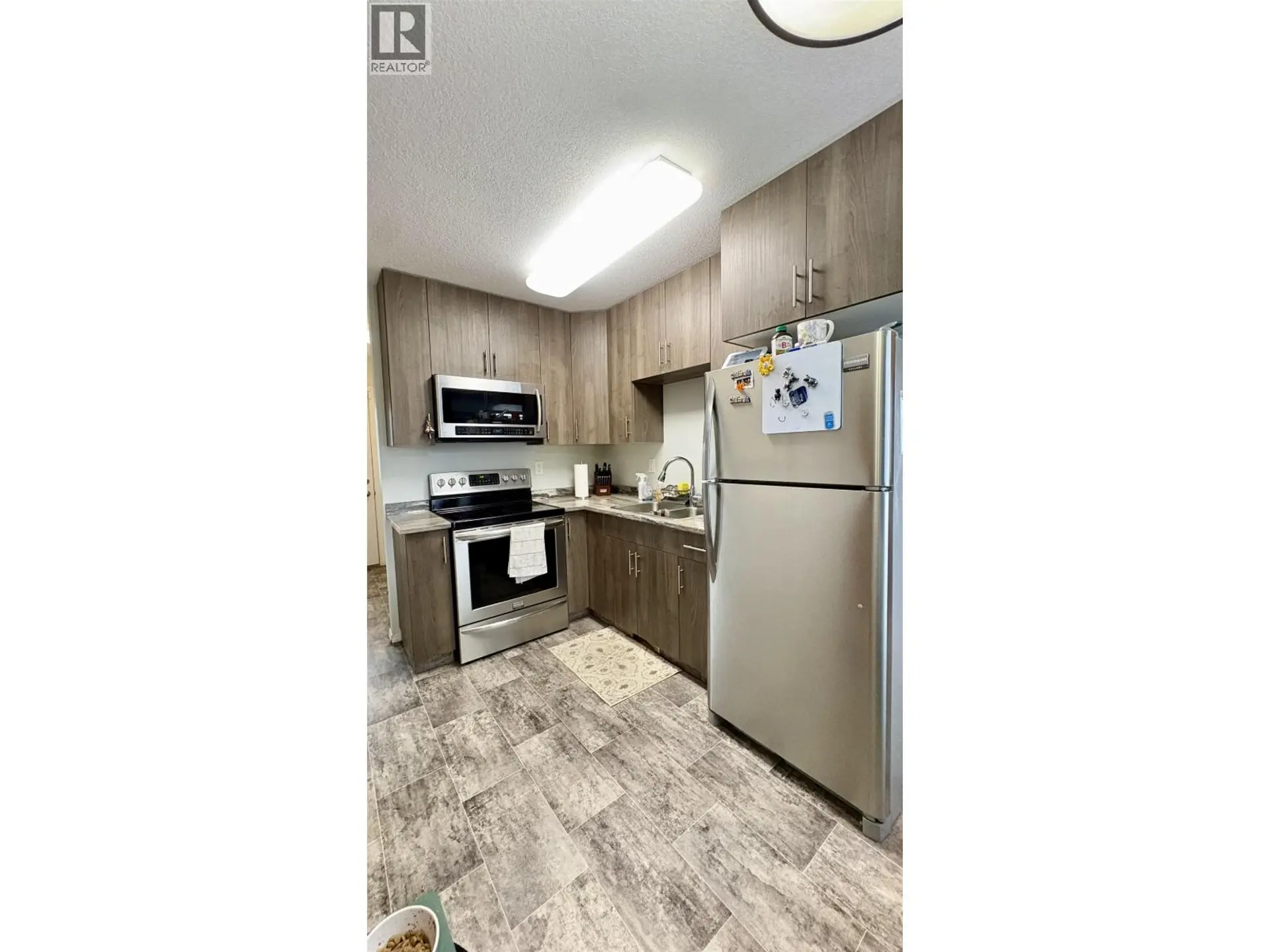 2205 REDWOOD CRESCENT - Image 6