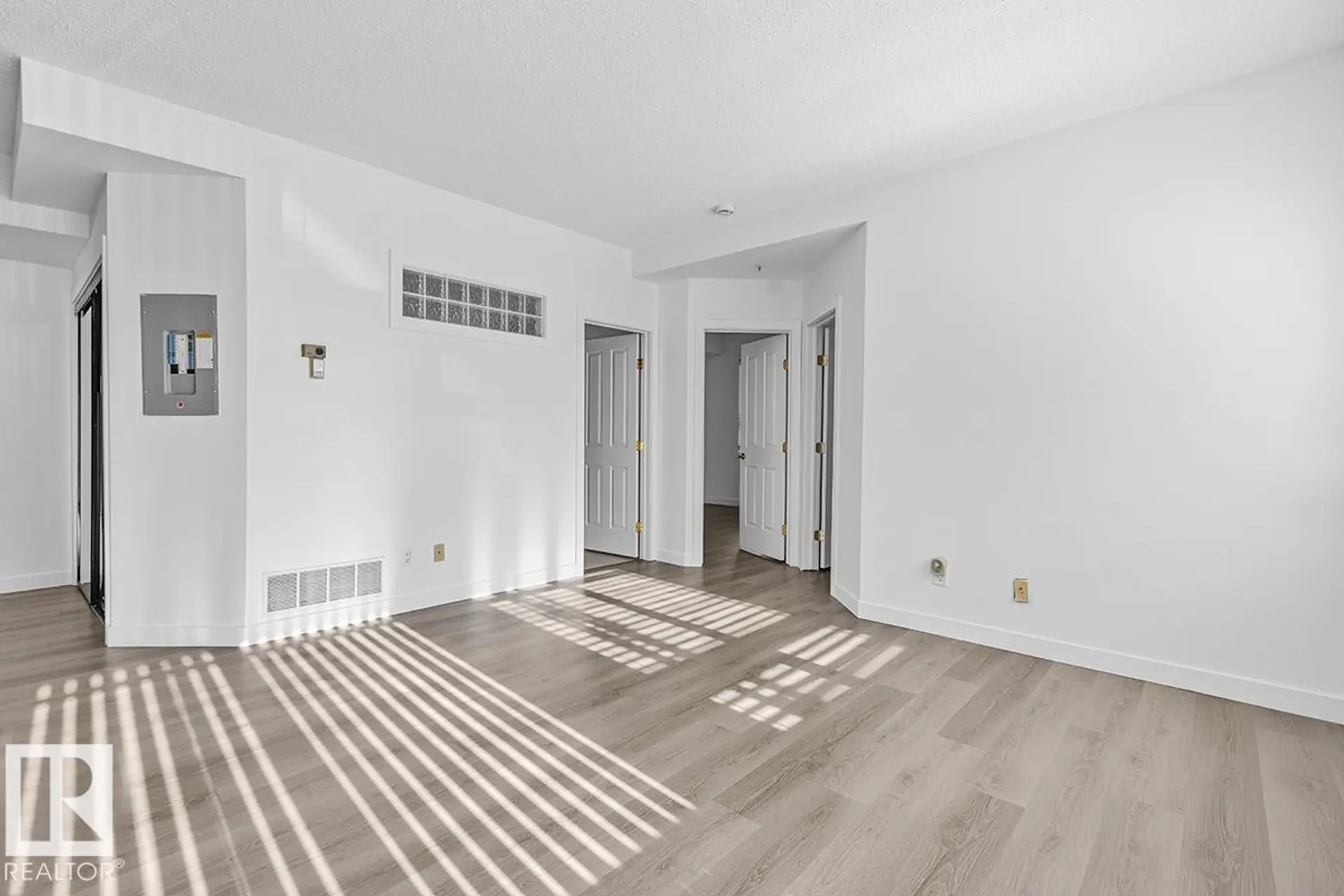 #117 10717 83 AV NW - Image 2