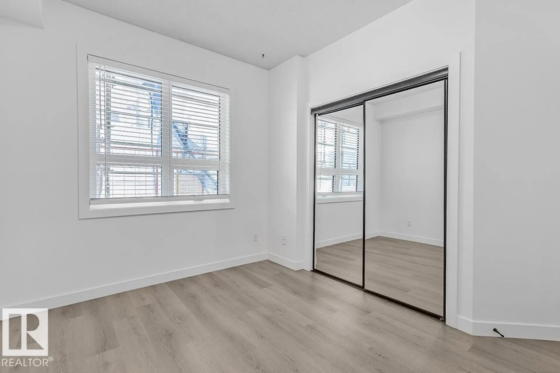 #117 10717 83 AV NW - Image 7