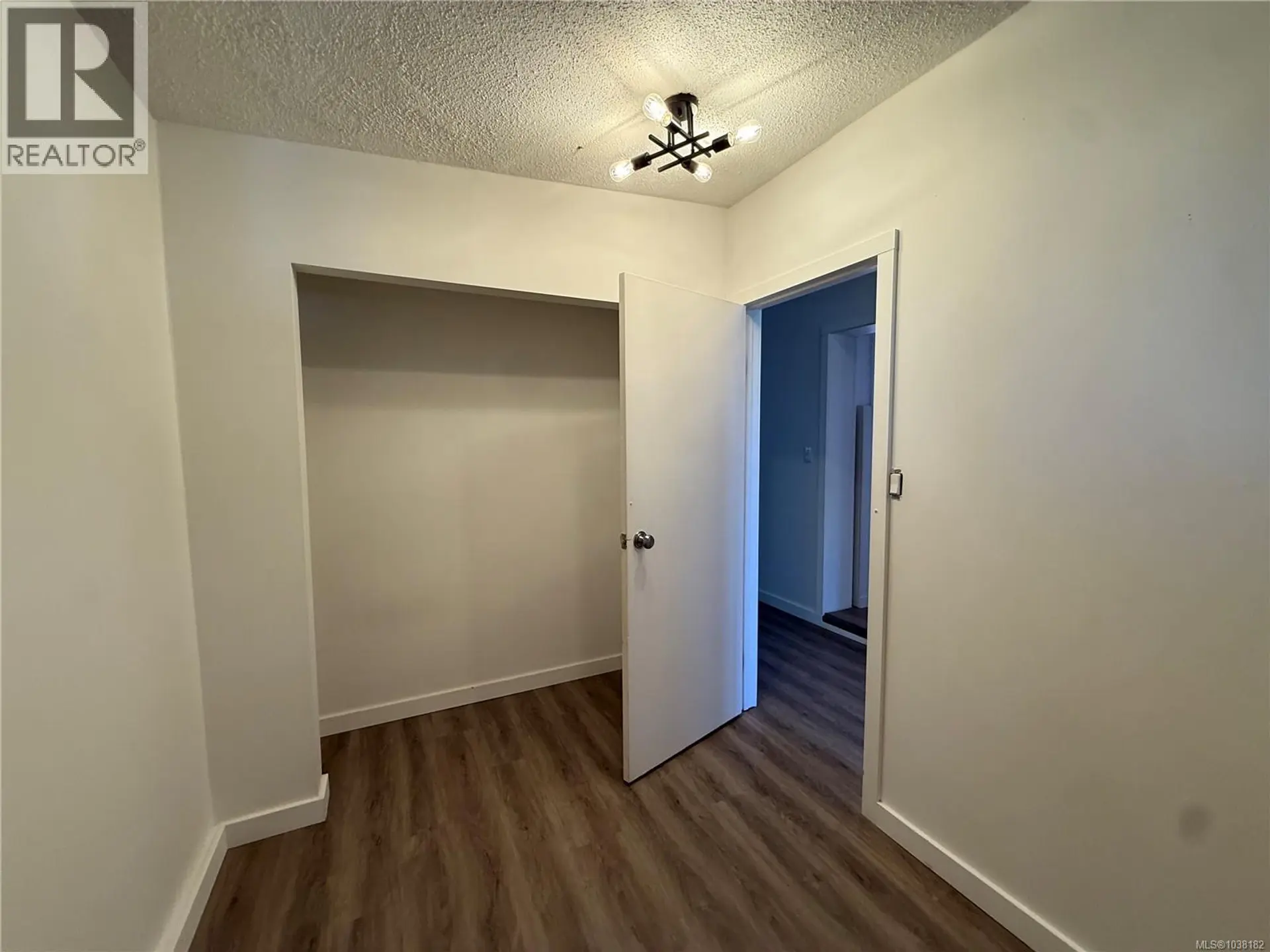 #72 7100 Highview Rd - Image 10