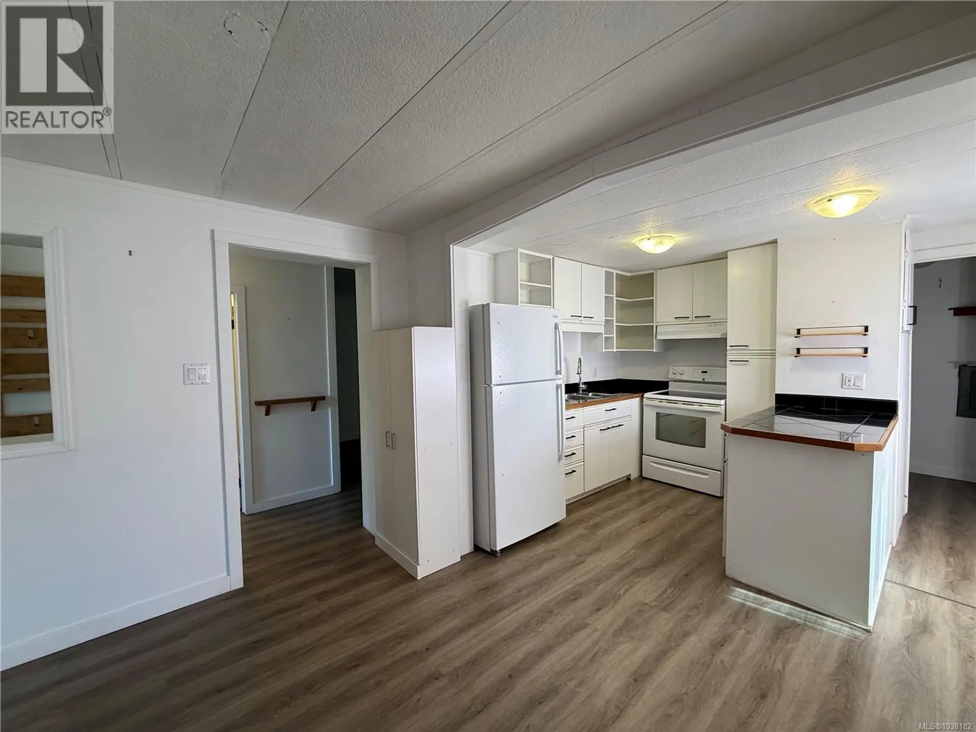 #72 7100 Highview Rd - Image 2