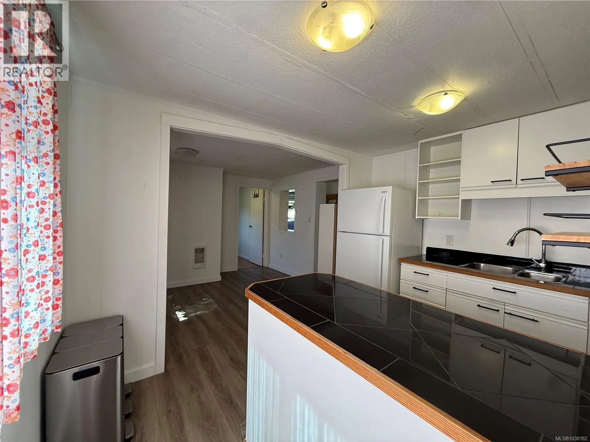 #72 7100 Highview Rd - Image 4