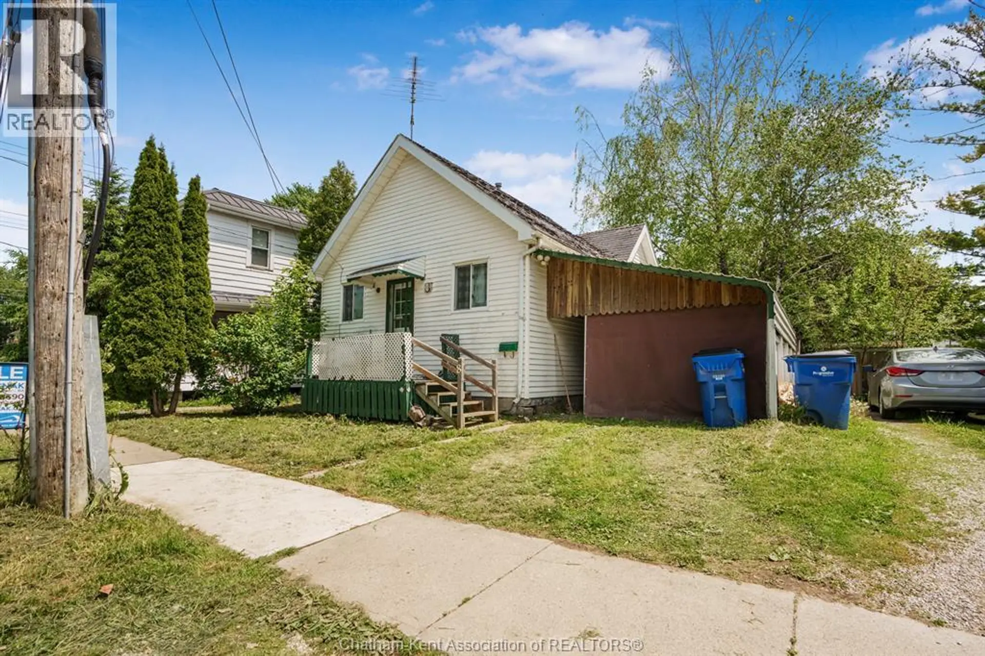 8 Gray STREET - Image 2