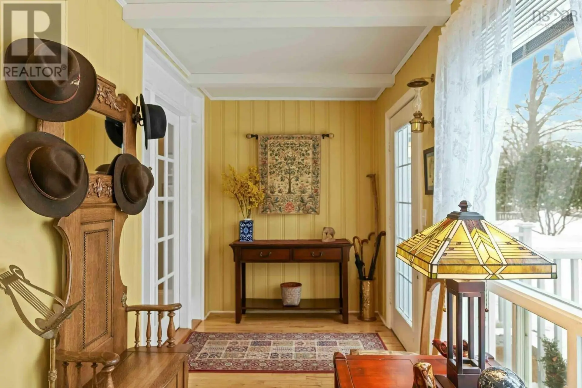 607 St.George Street - Image 2