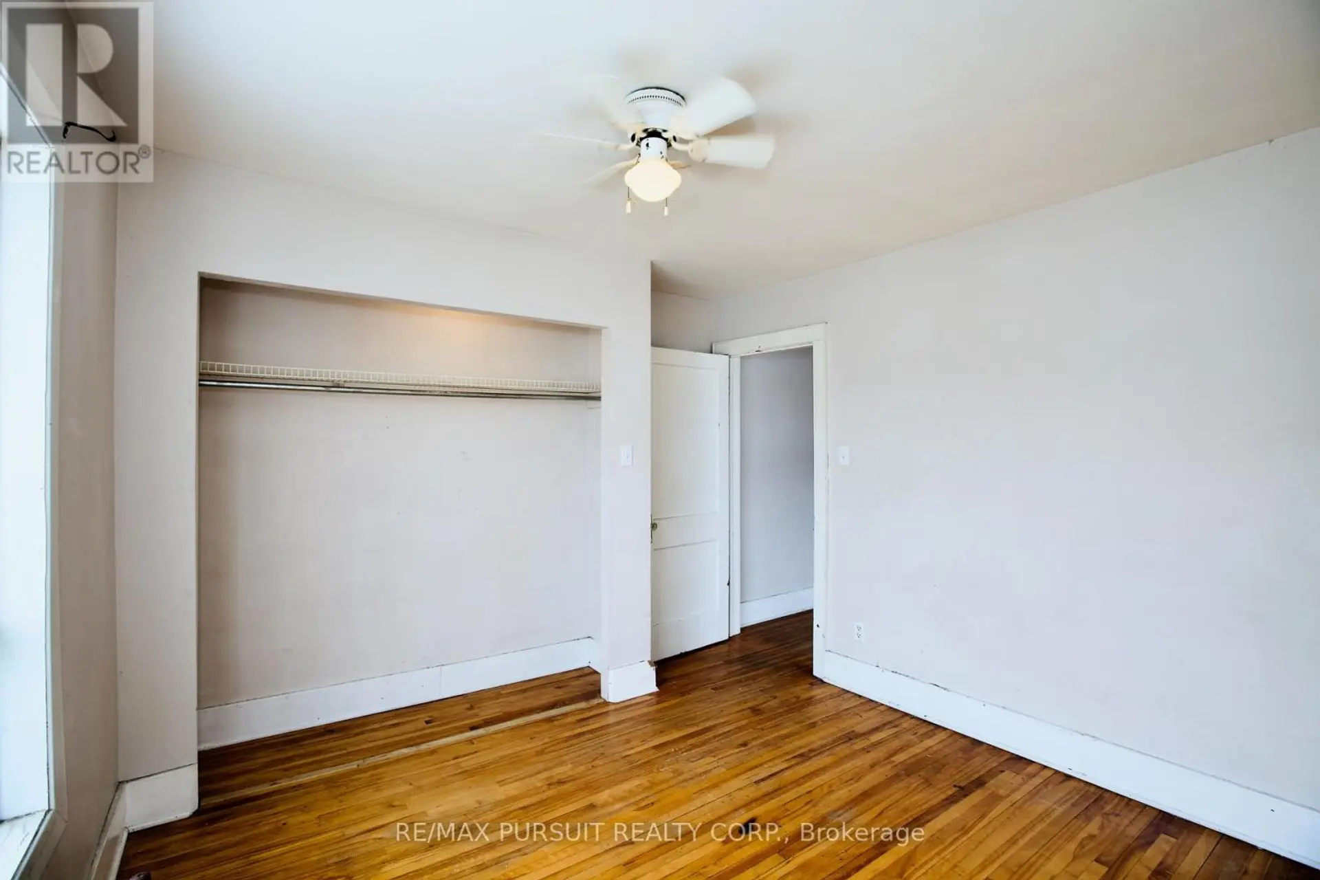 99 DUNCAN AVENUE S - Image 9