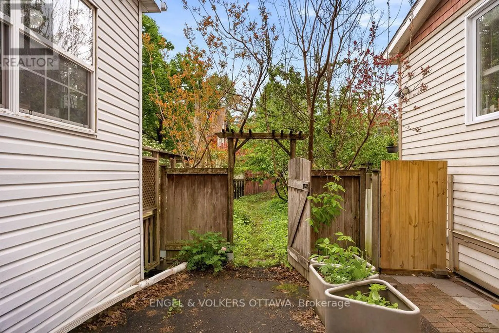 94 HOPEWELL AVENUE - Image 8