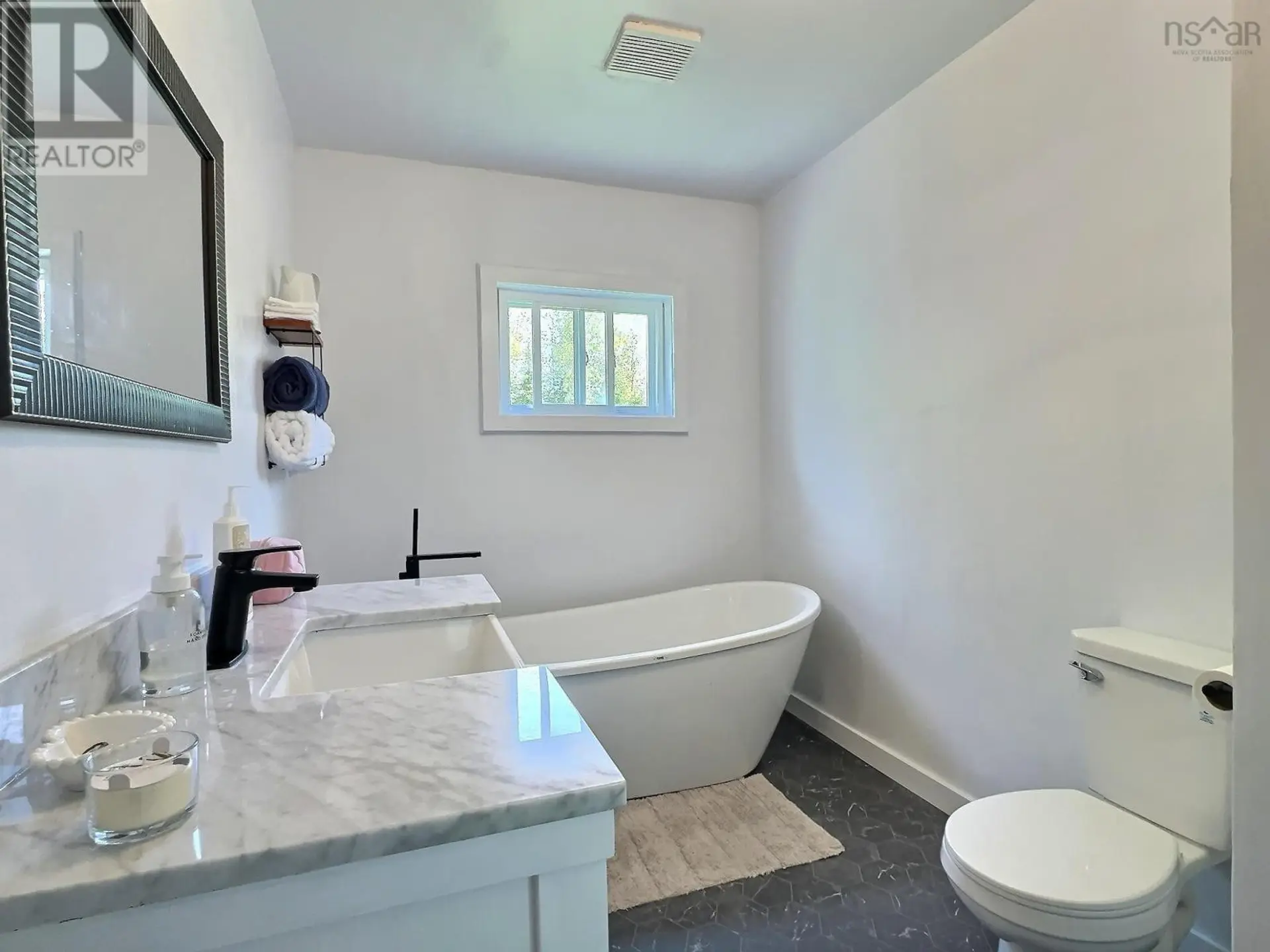 260 Loon Lane - Image 11