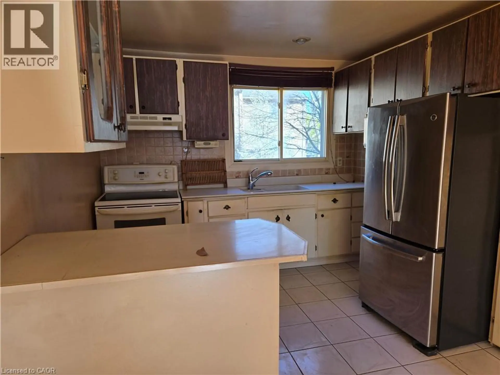 #2 95 FONTHILL Road - Image 4
