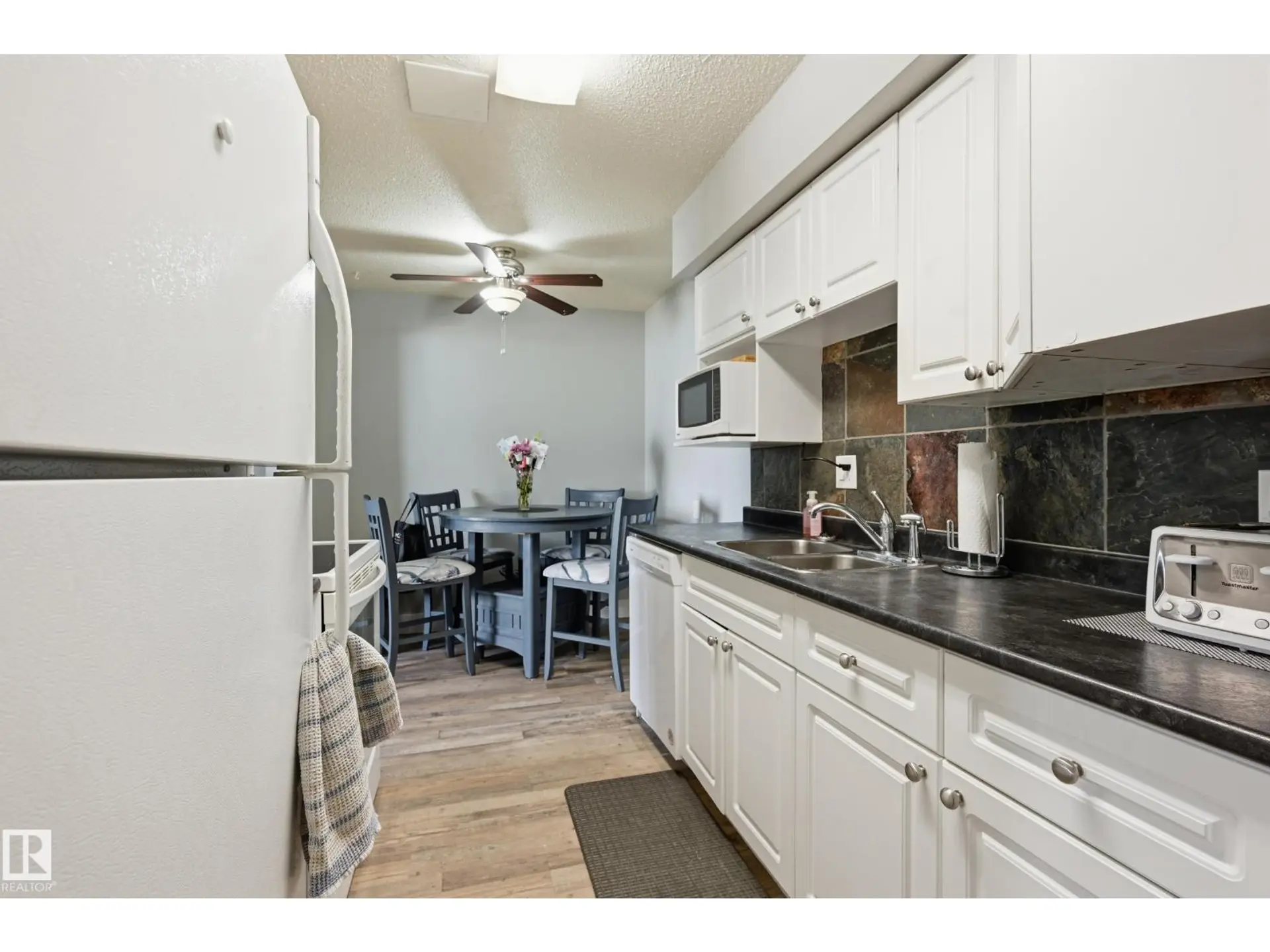 #9 8020 141 AV NW - Image 7