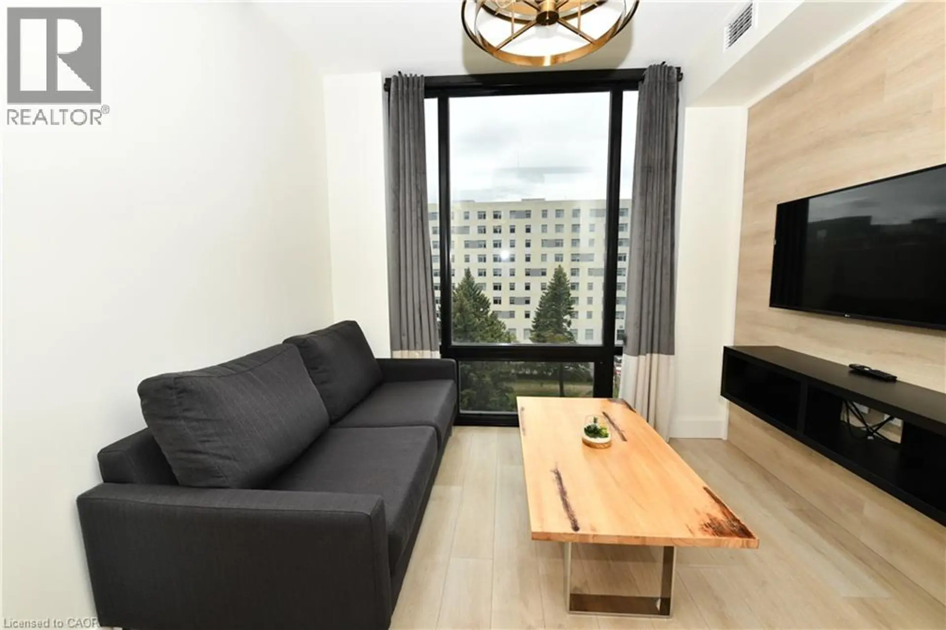 #736 145 W COLUMBIA Street W - Image 2