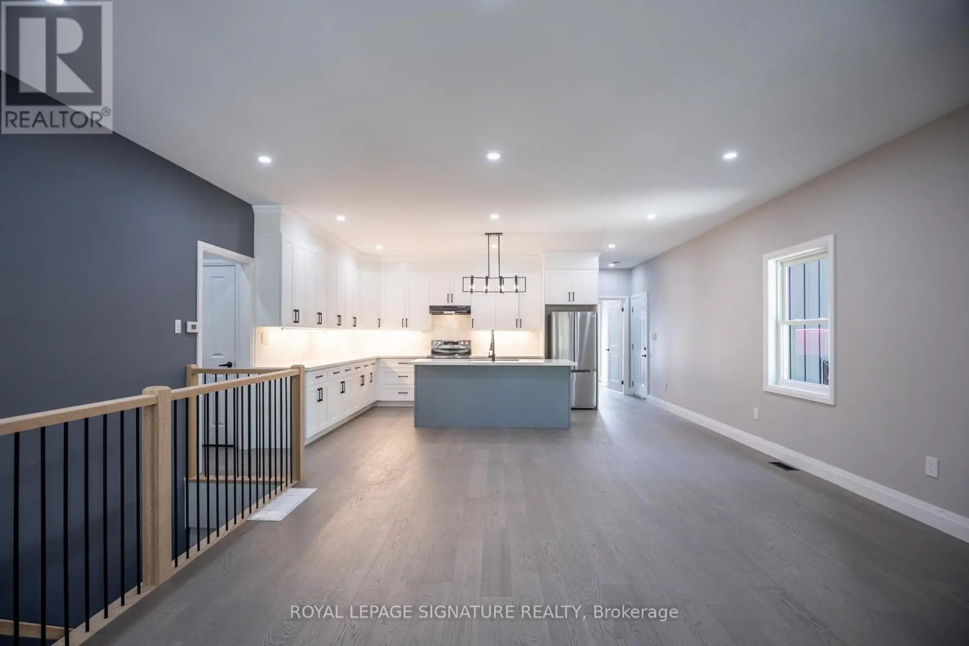 35 YOUNG STREET - Image 4