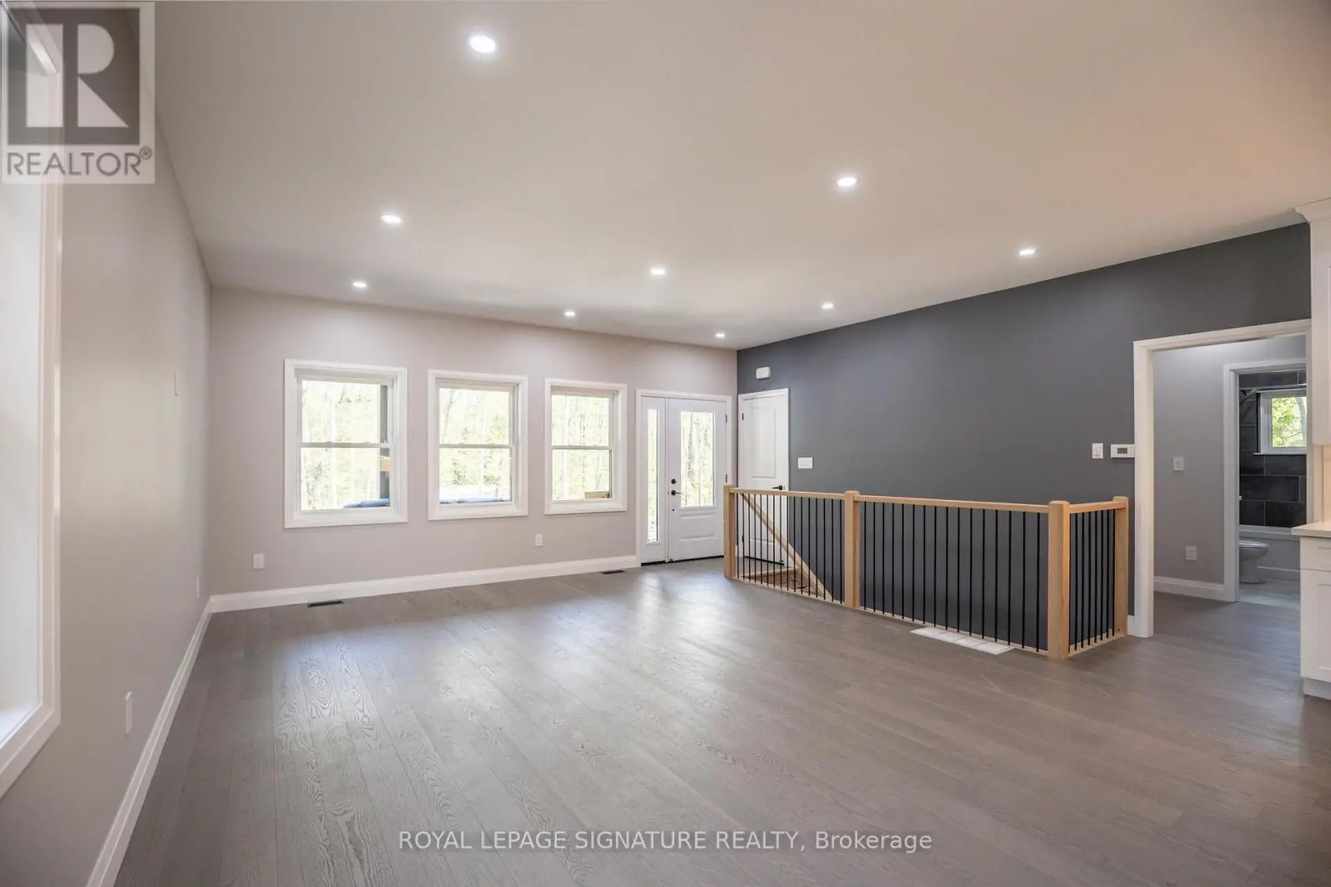 35 YOUNG STREET - Image 5