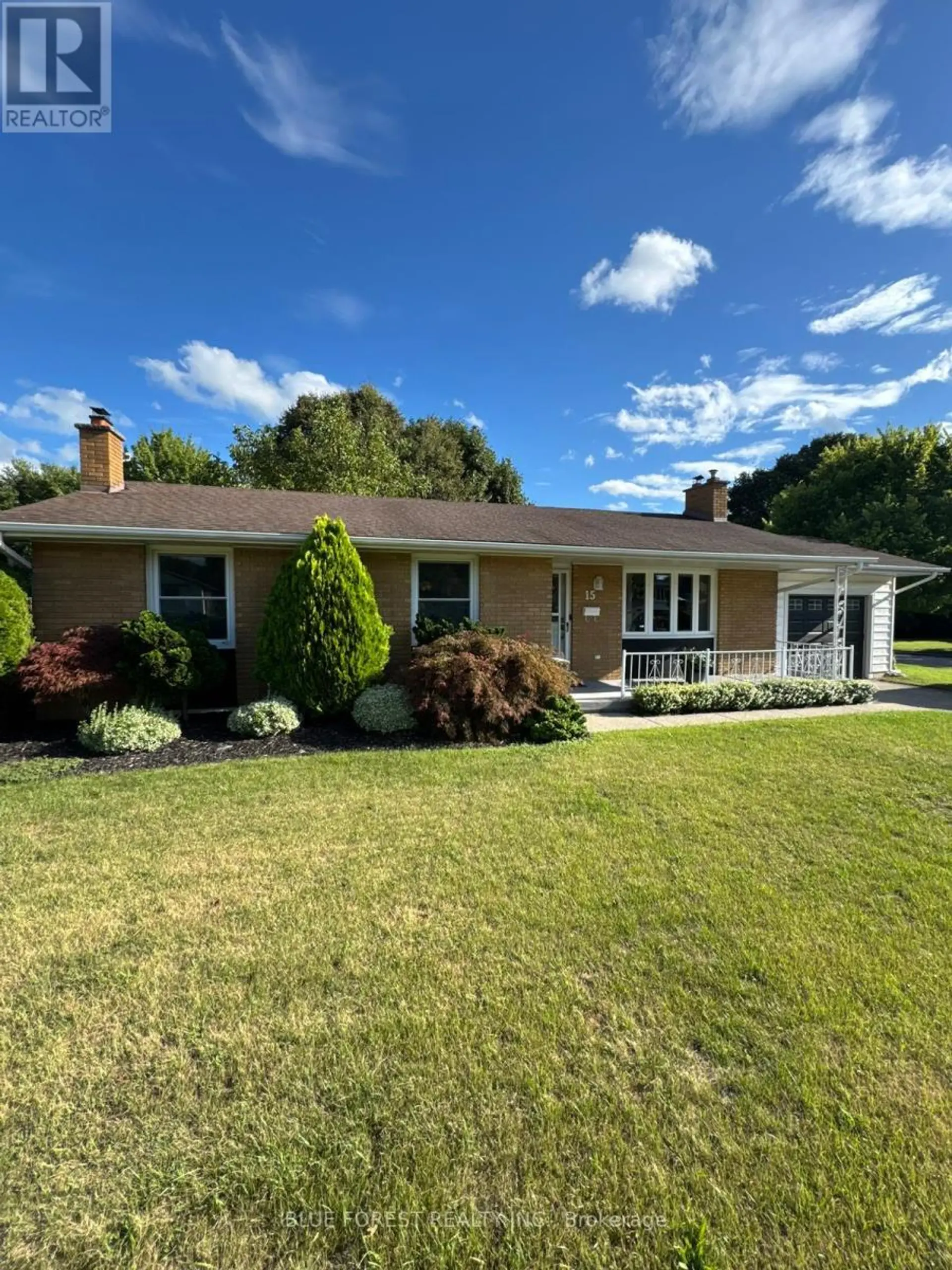 15 SOUTHLAND DRIVE - Image 1