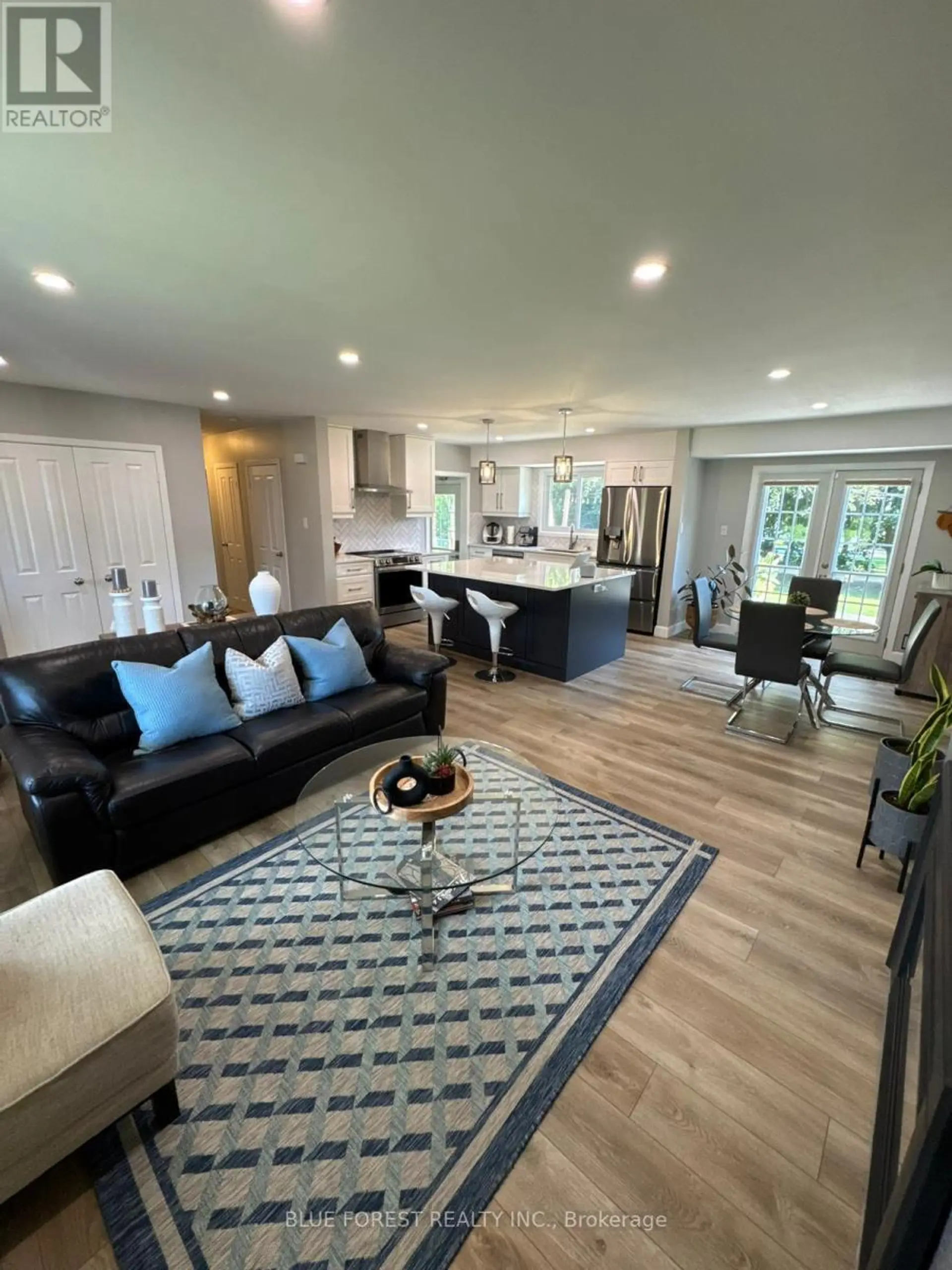 15 SOUTHLAND DRIVE - Image 2