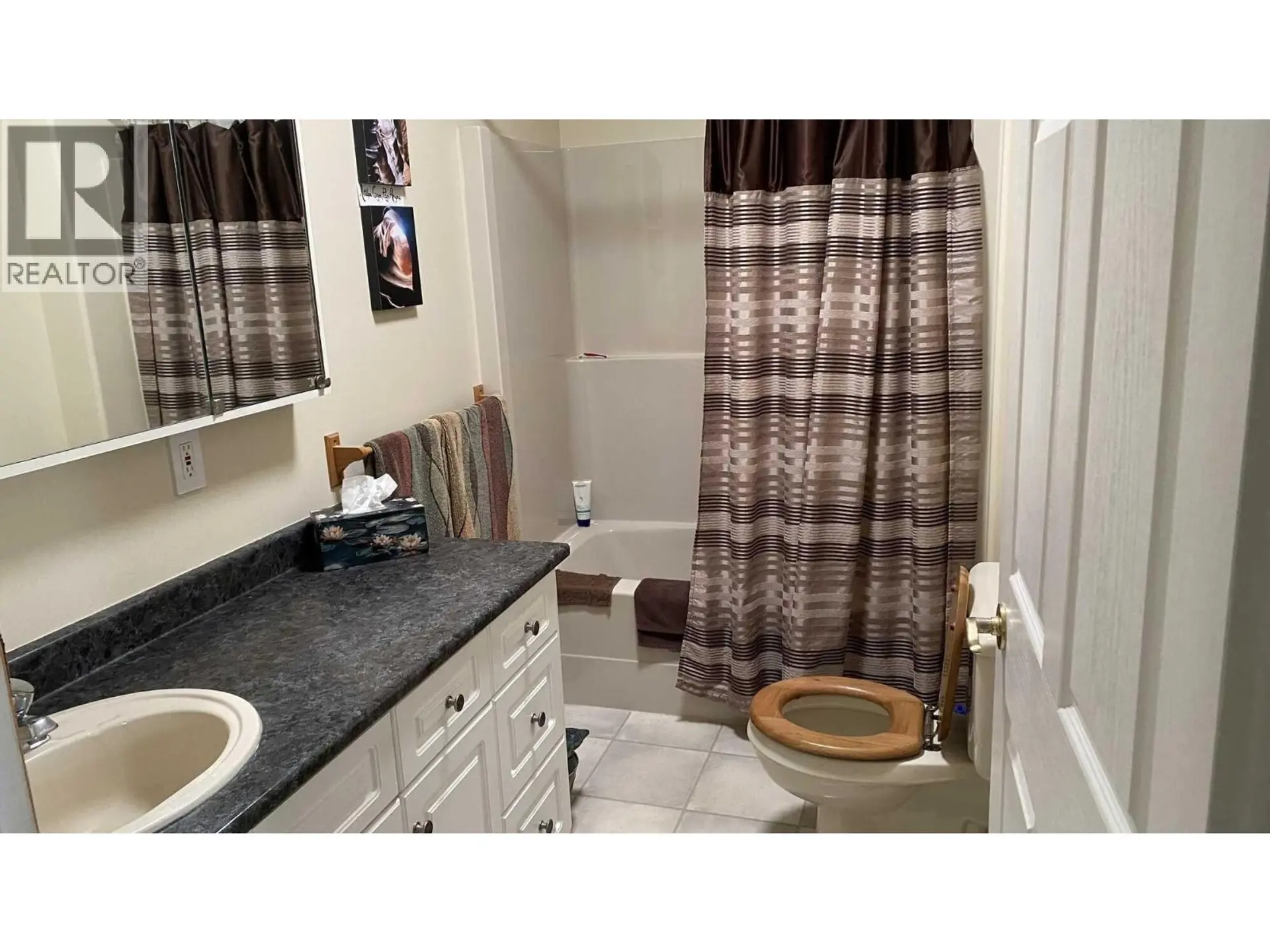 444 CAMERON ROAD - Image 16