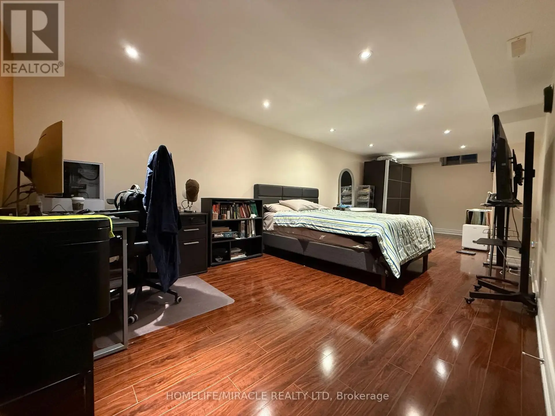 163 MABLEY CRESCENT - Image 14
