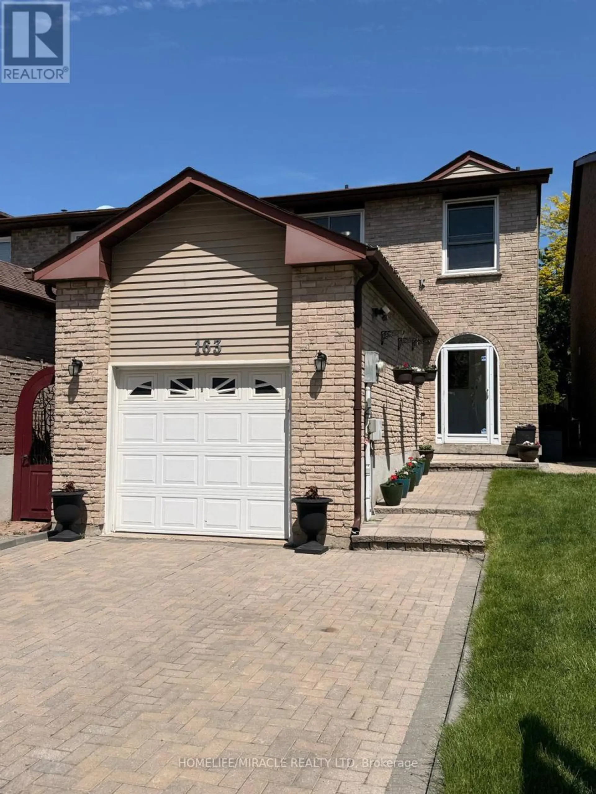 163 MABLEY CRESCENT - Image 1