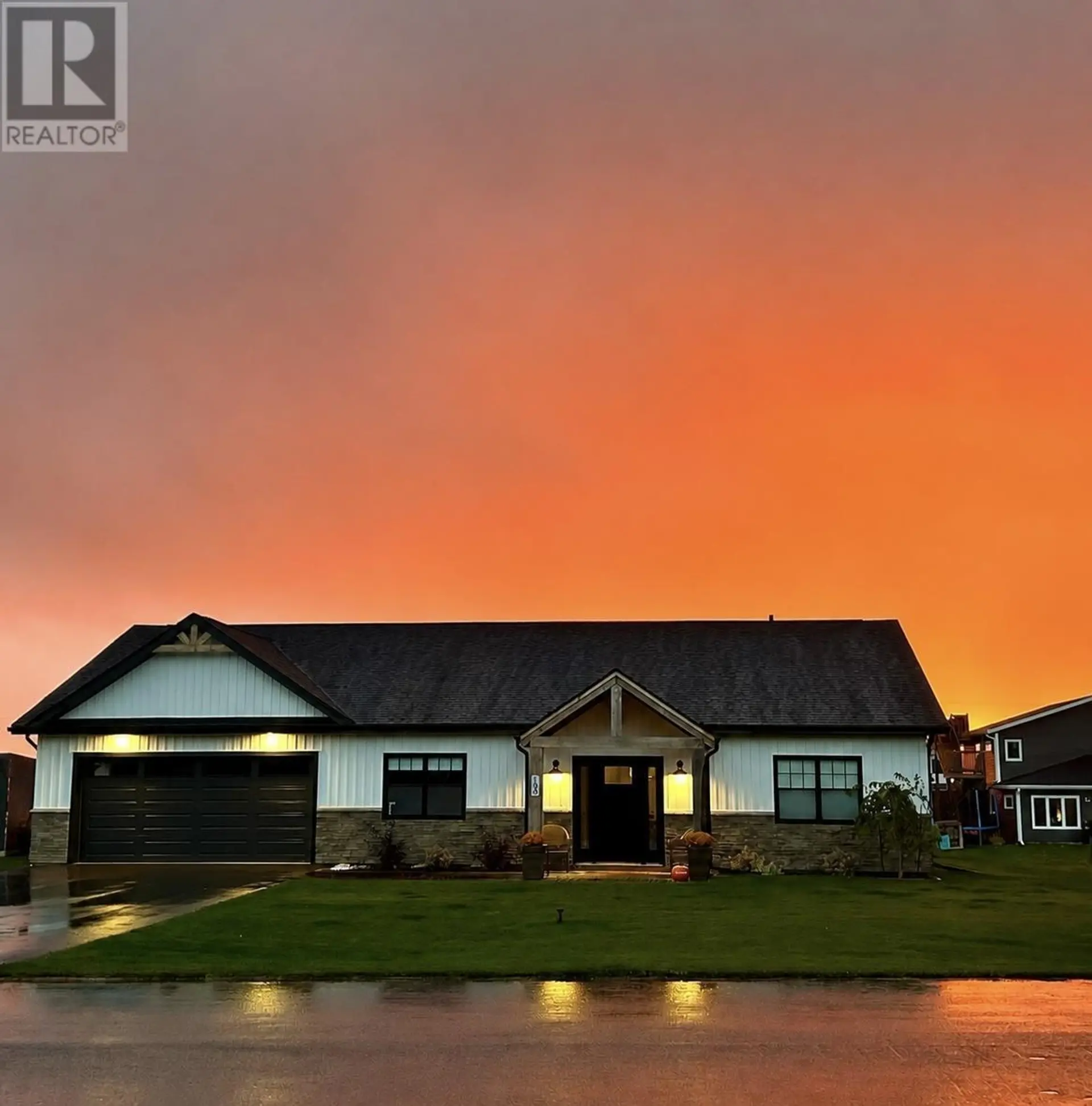 109 WATERS EDGE Lane - Image 1