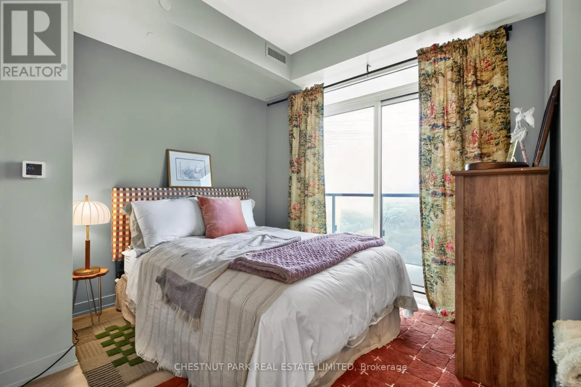 #2810 117 BROADWAY AVENUE - Image 8