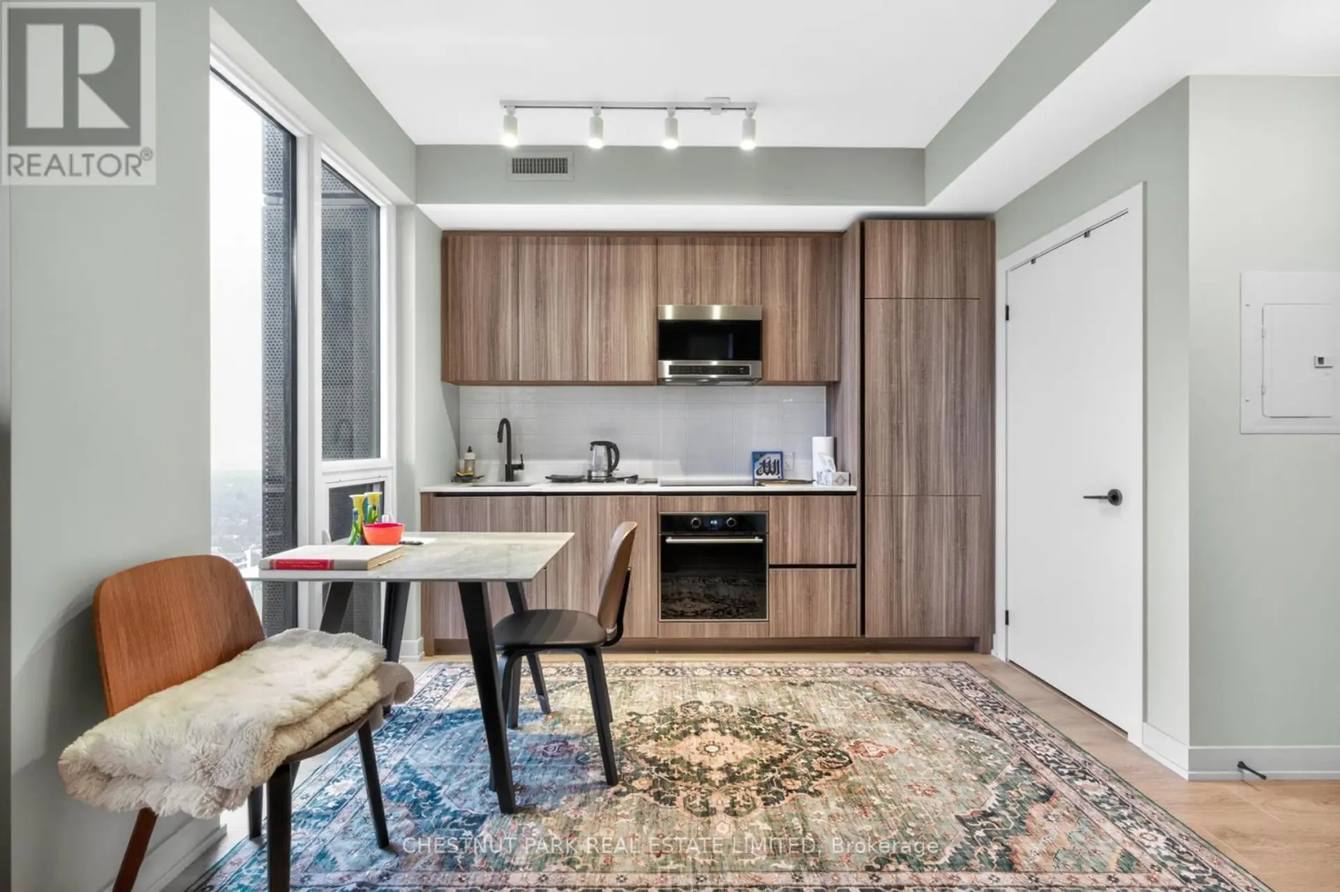 #2810 117 BROADWAY AVENUE - Image 6