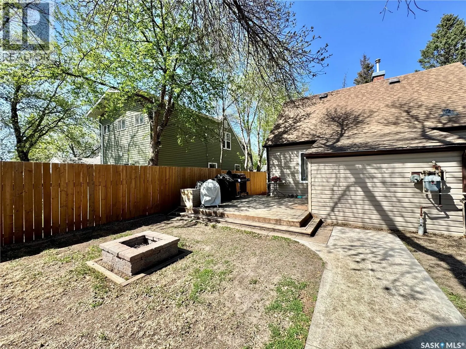 719 4th STREET E - Image 15