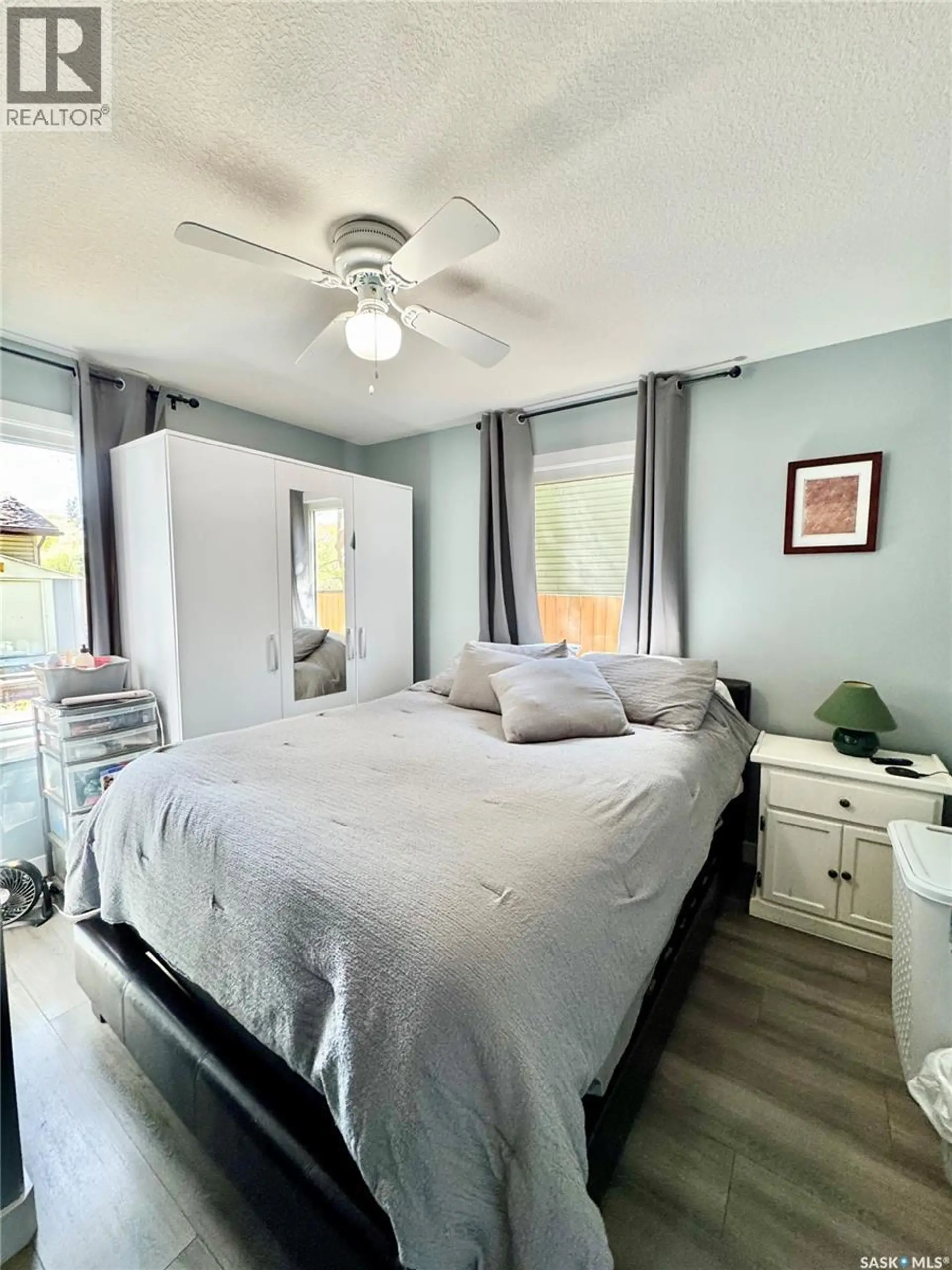 719 4th STREET E - Image 9