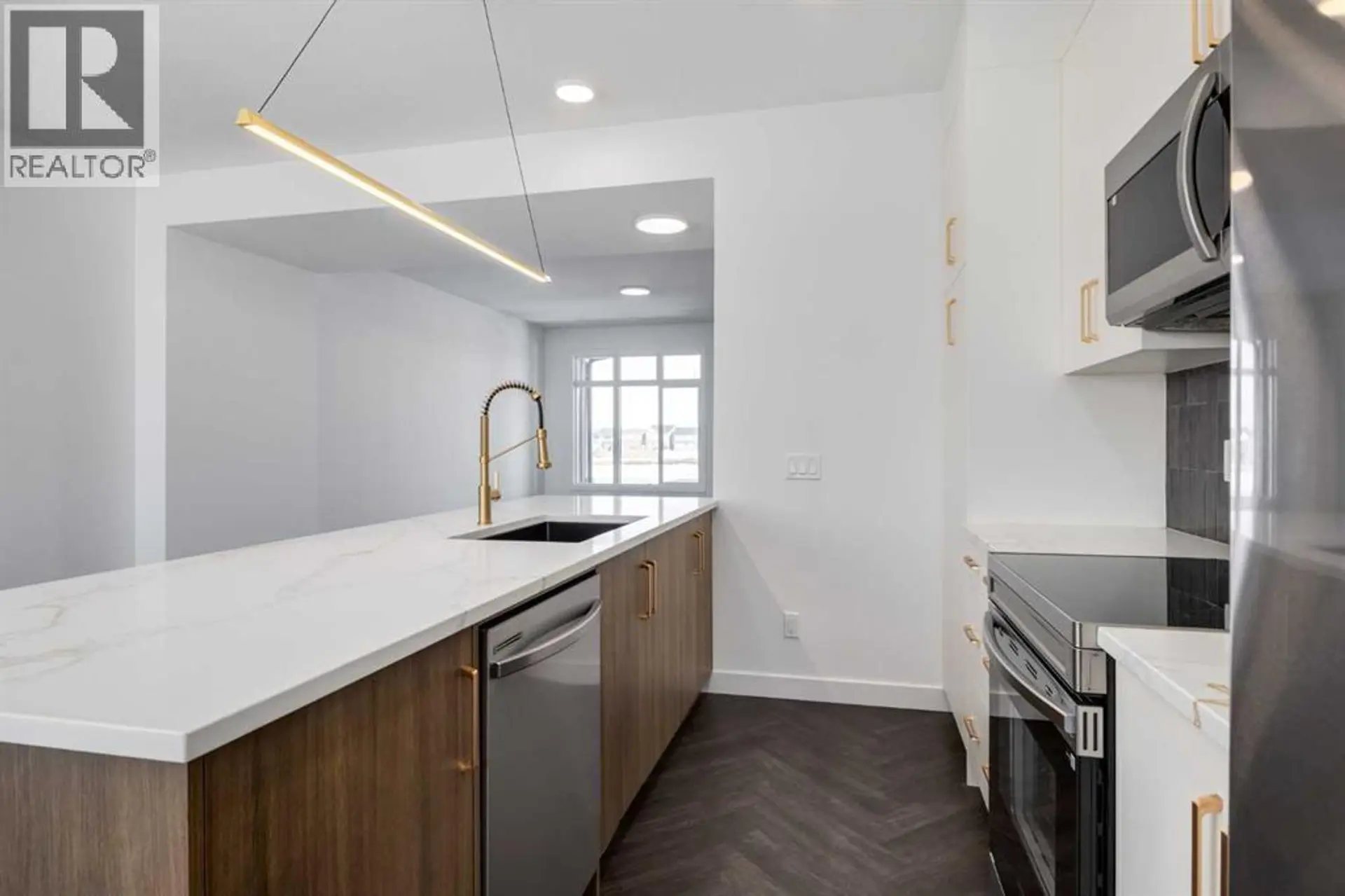 411 Clydesdale Avenue - Image 6