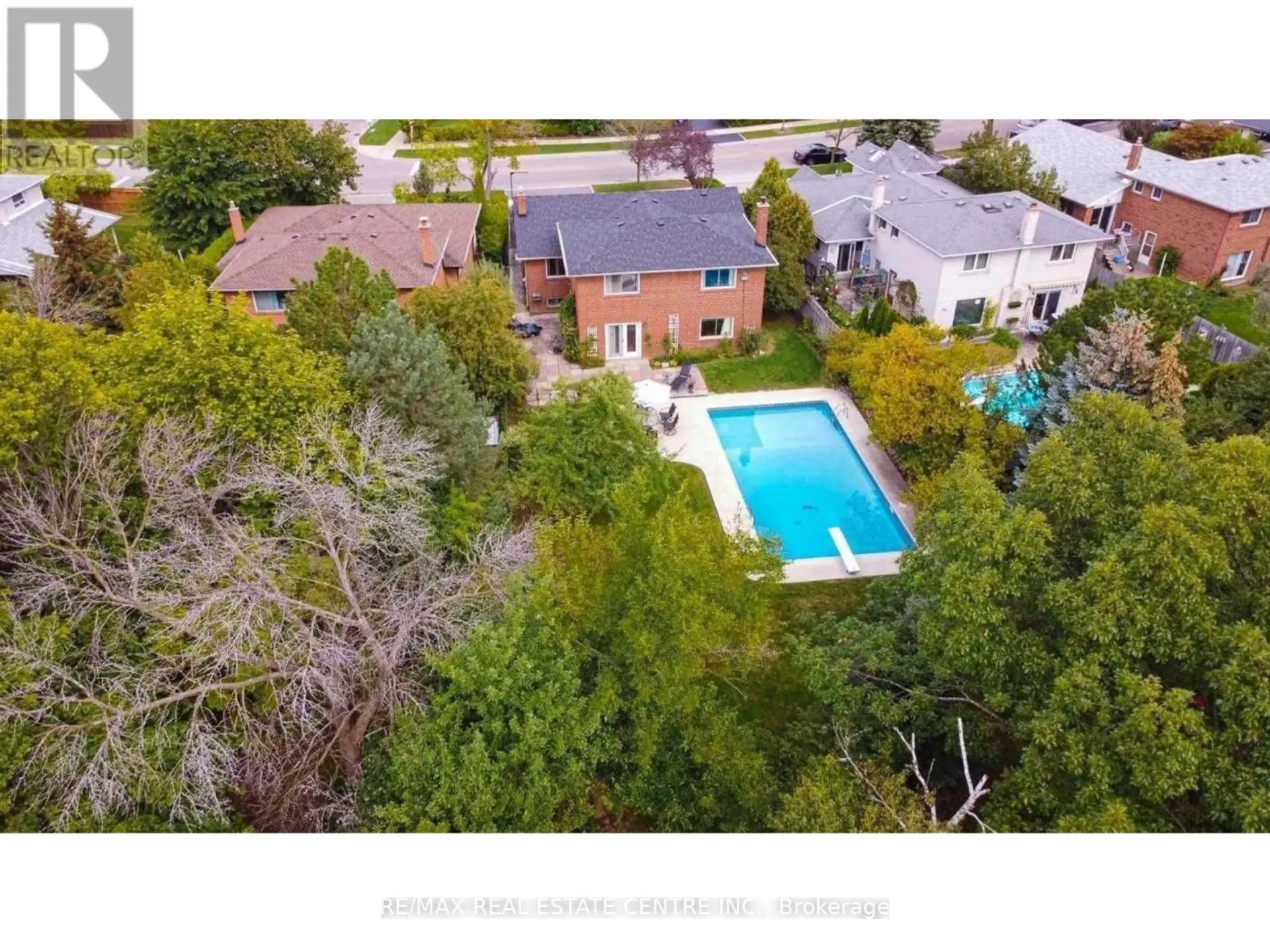 3574 GOLDEN ORCHARD DRIVE - Image 13