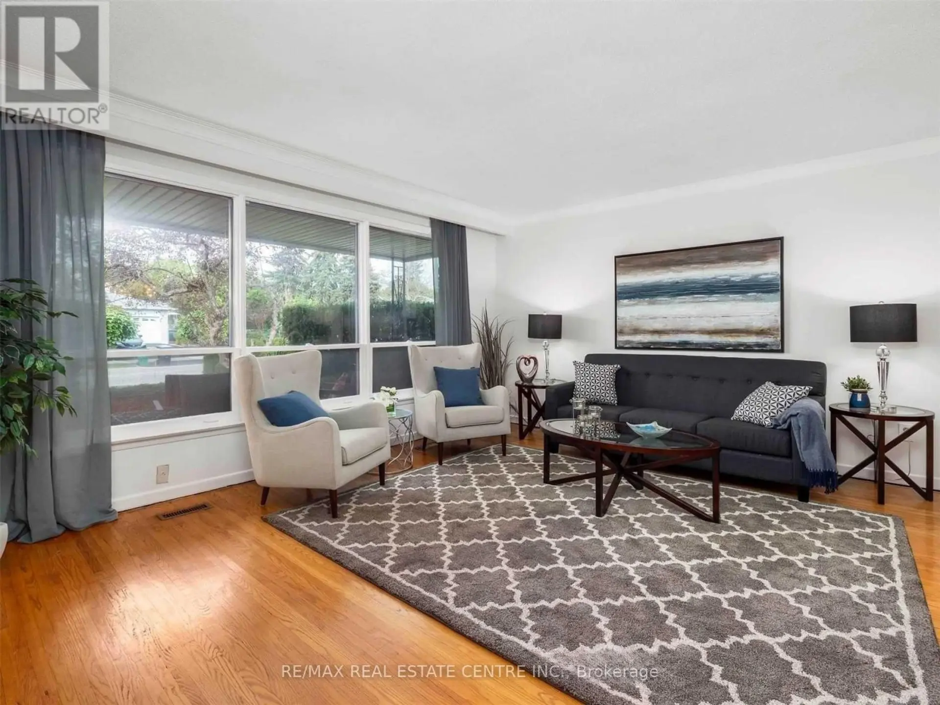 3574 GOLDEN ORCHARD DRIVE - Image 2