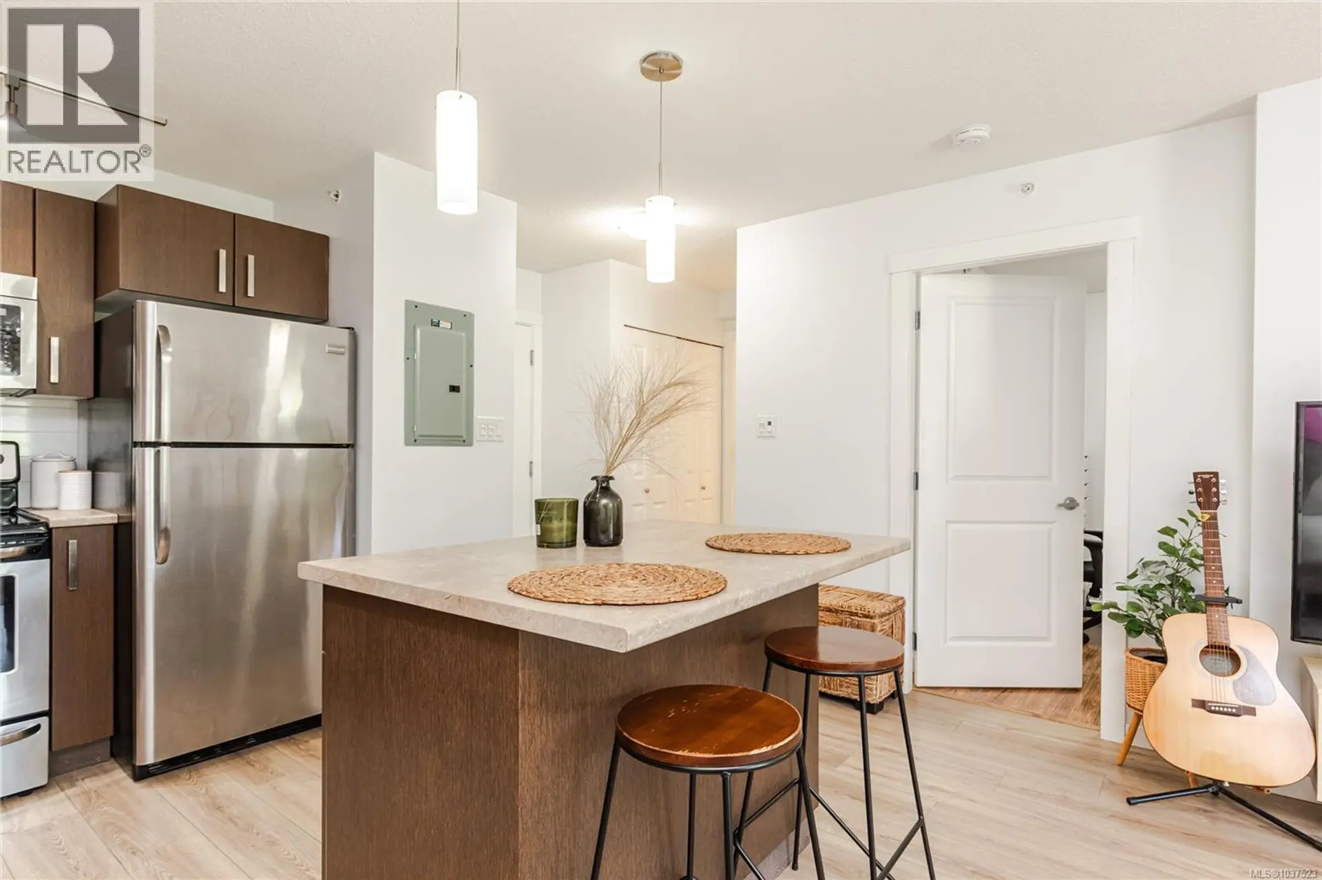 #103 1600 Caspers Way - Image 4
