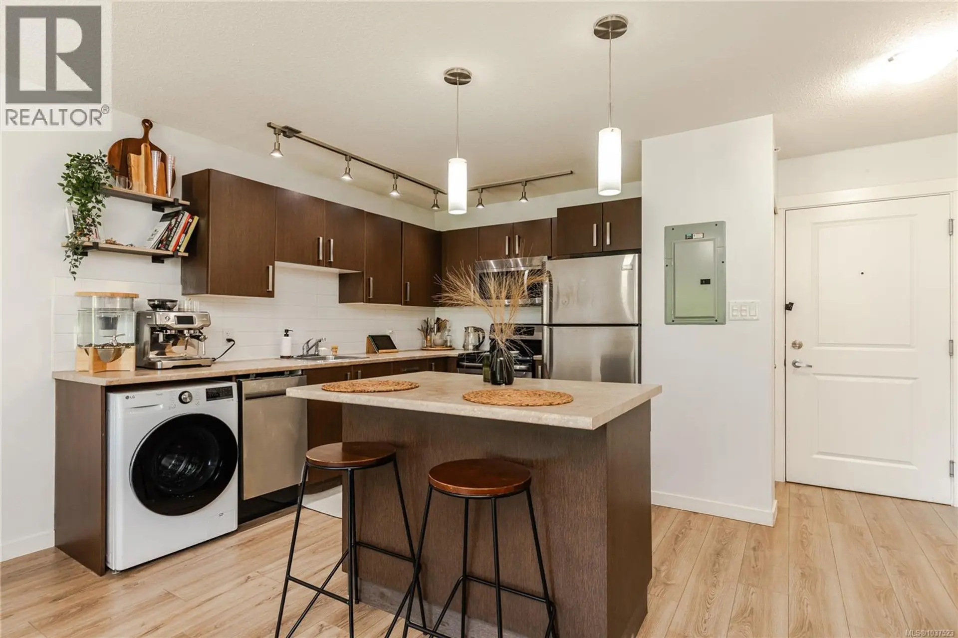 #103 1600 Caspers Way - Image 6