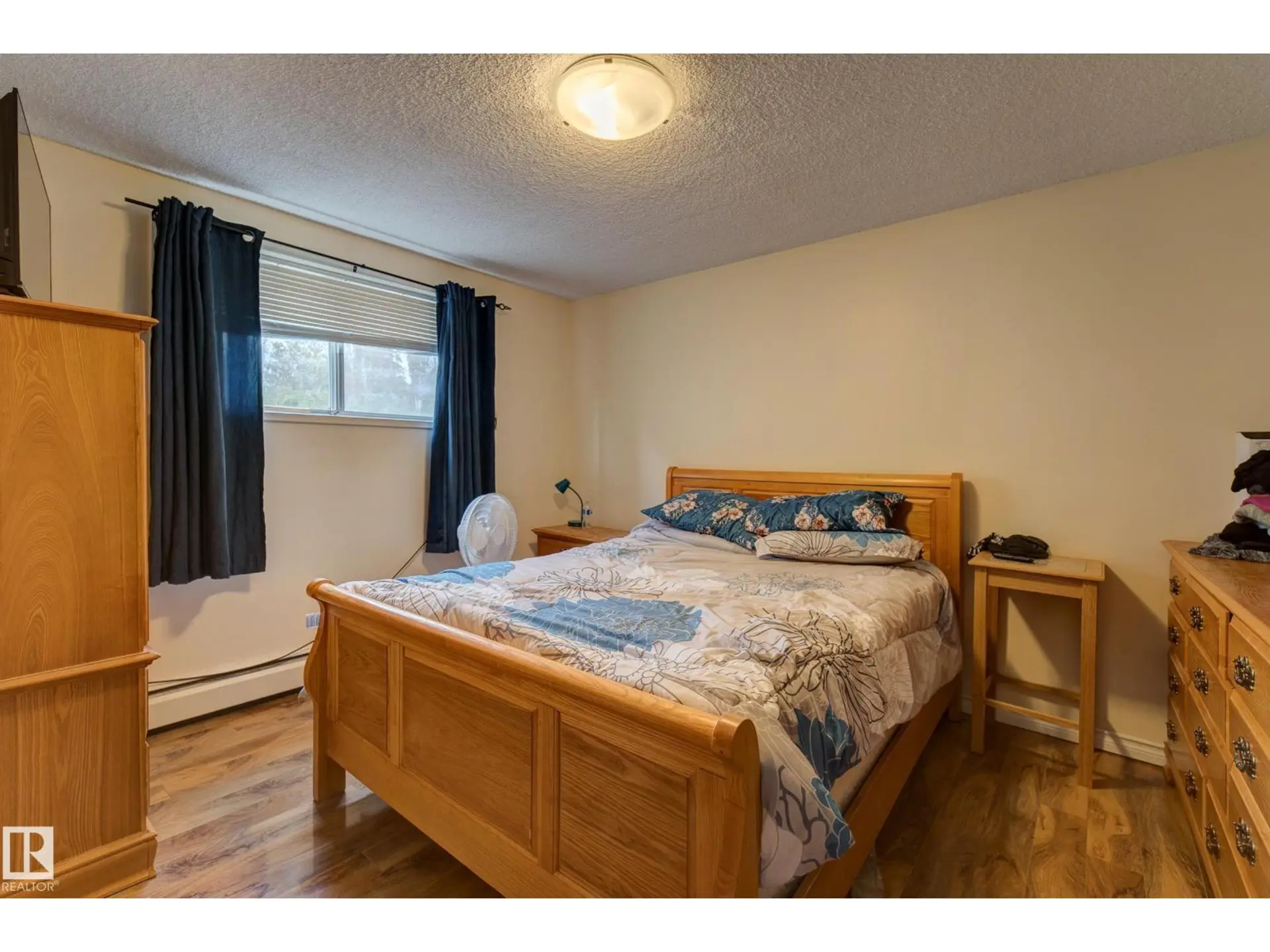 9749 88 AV NW - Image 10
