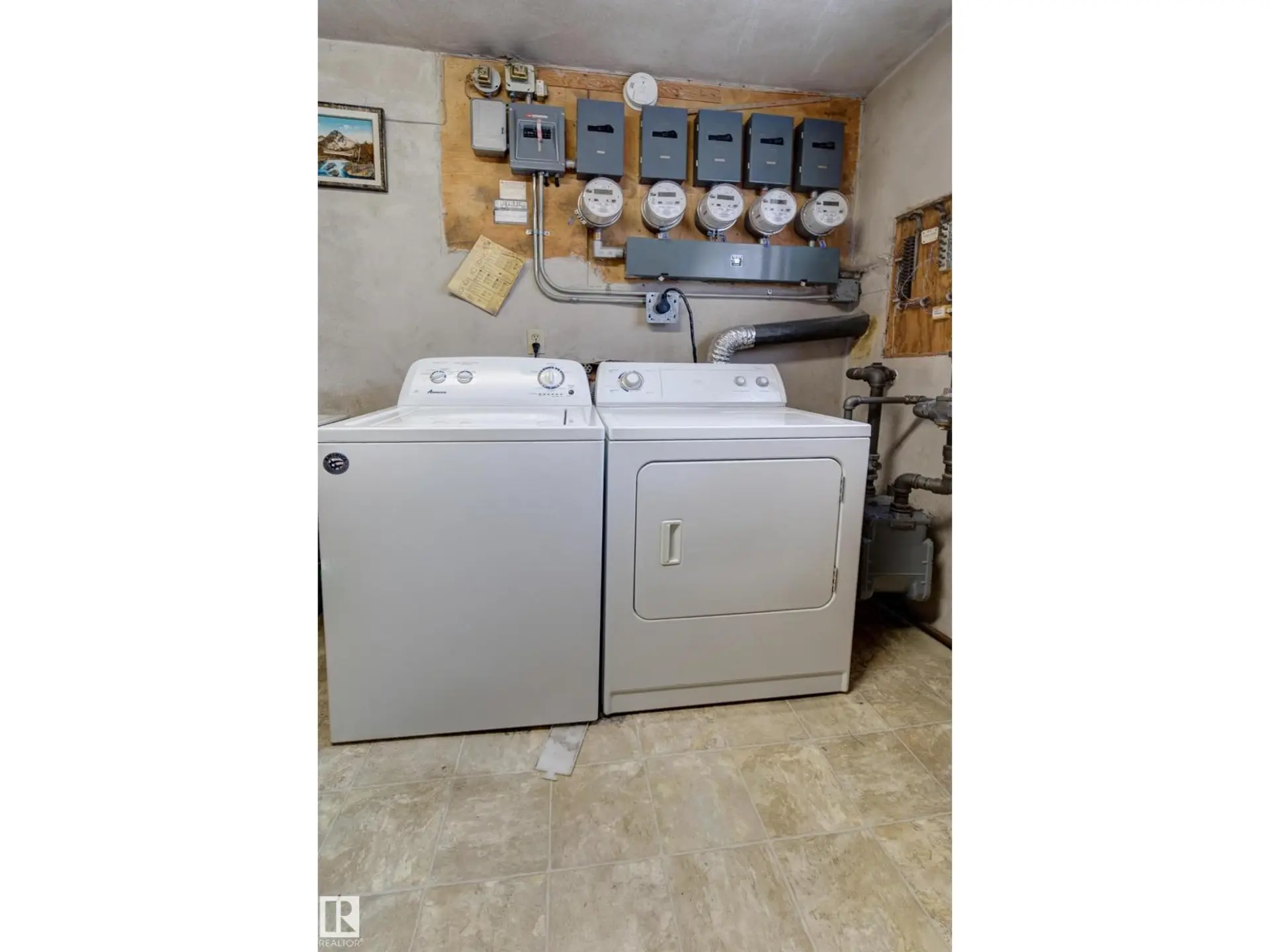 9749 88 AV NW - Image 13
