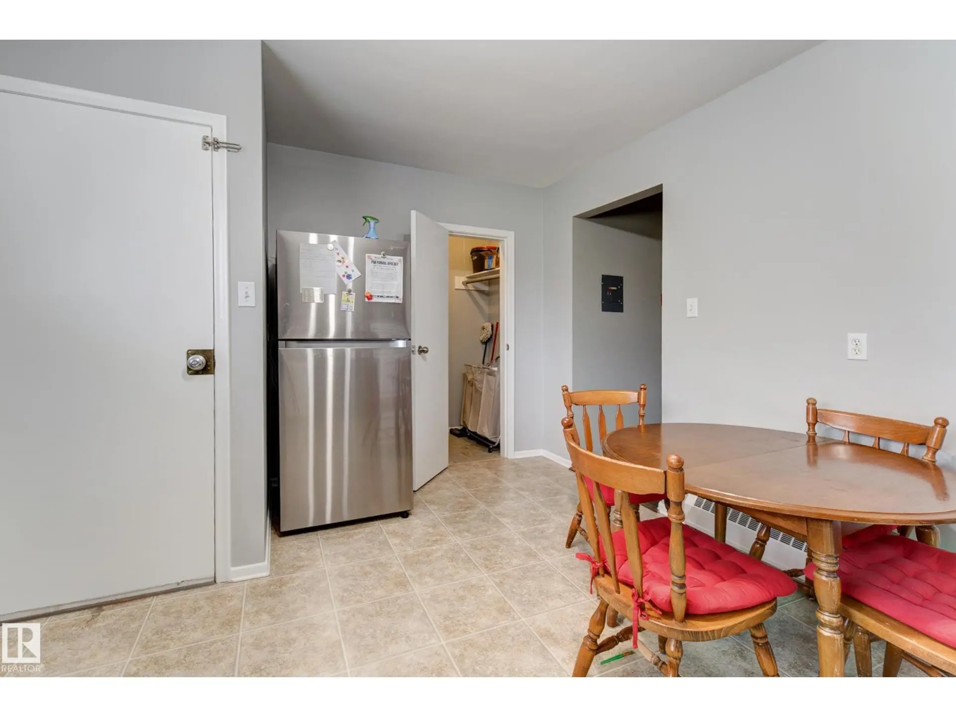 10524 78 ST NW - Image 12