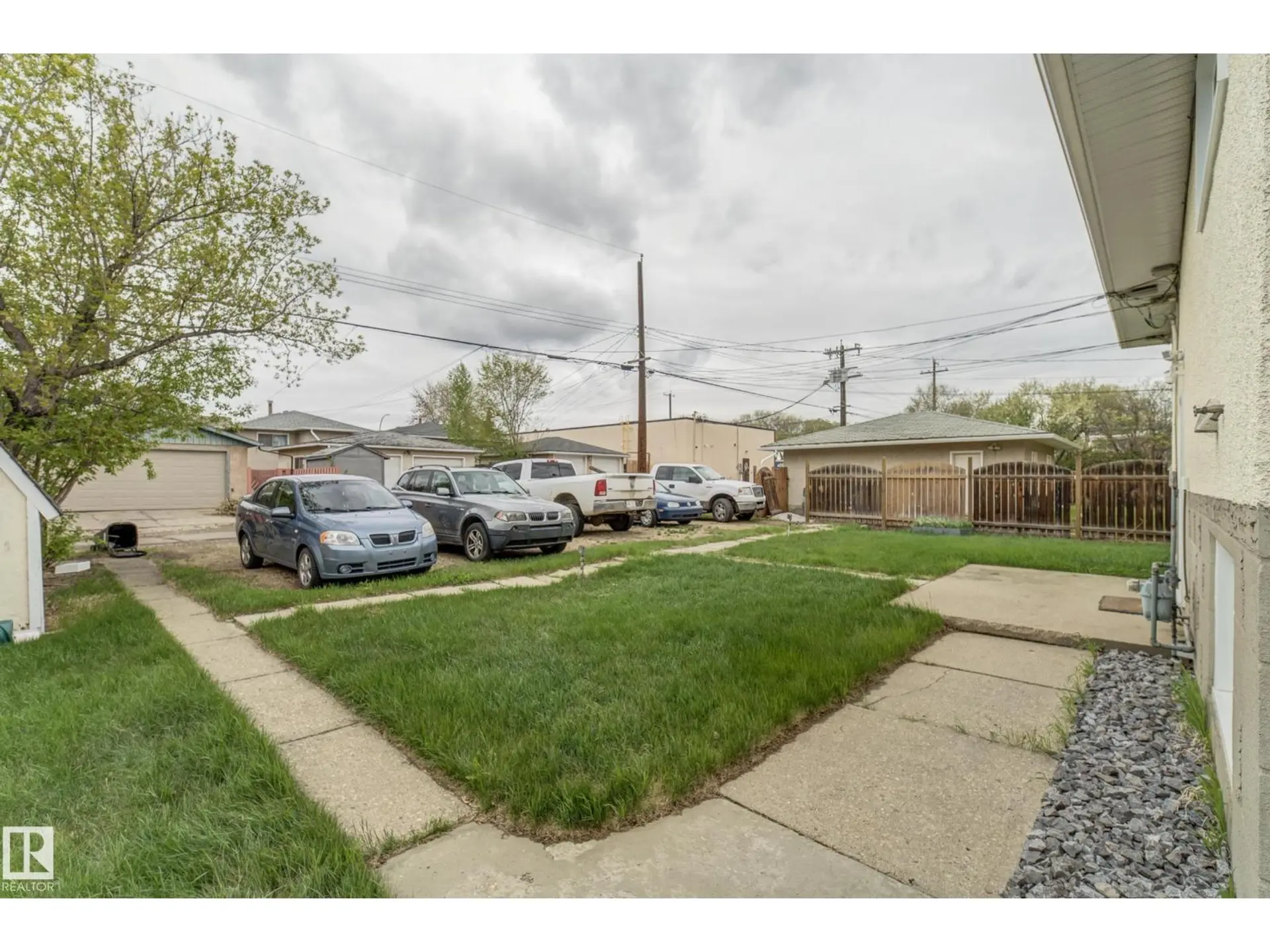 10524 78 ST NW - Image 13