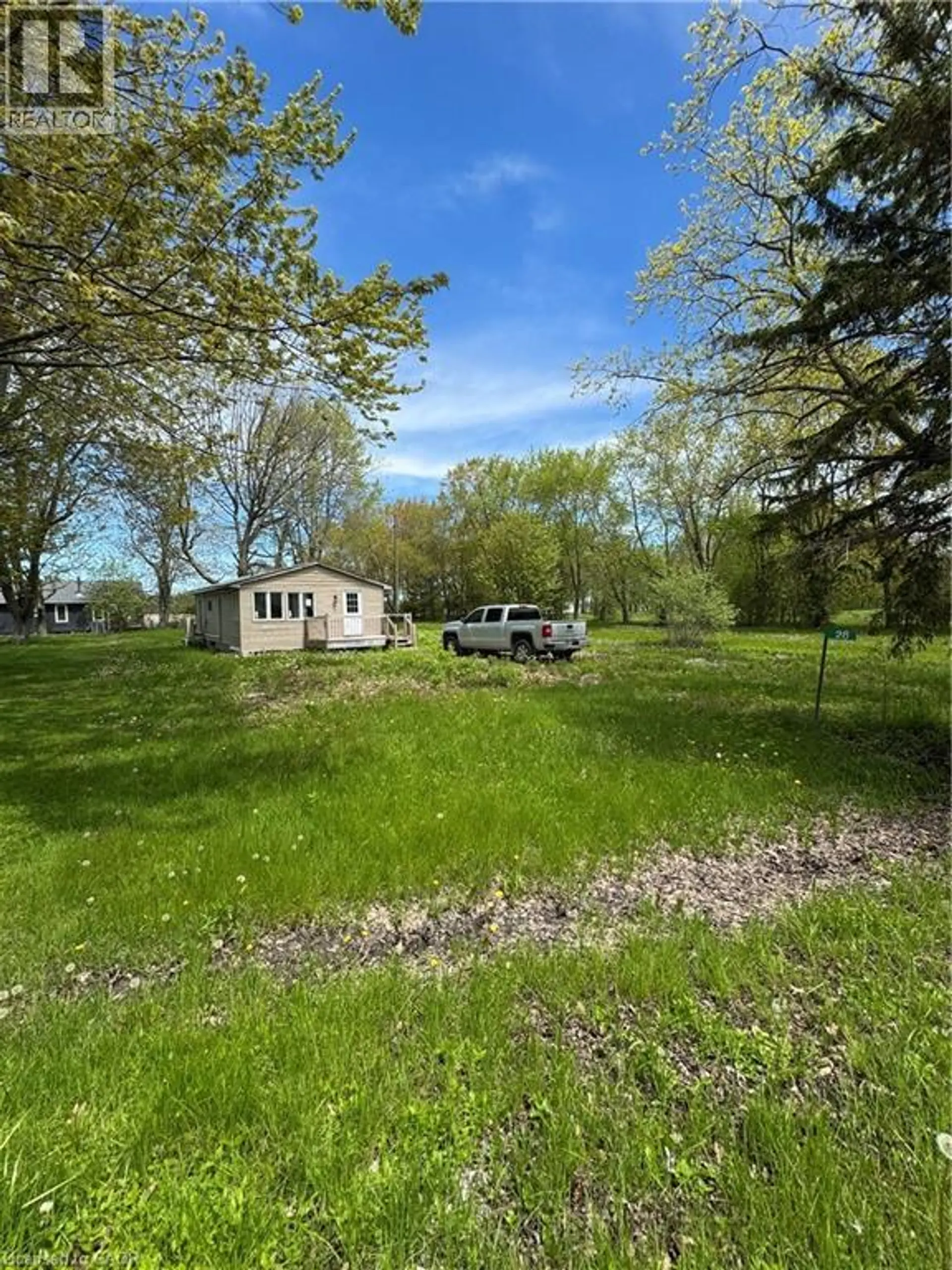 28 DERNER Line - Image 2