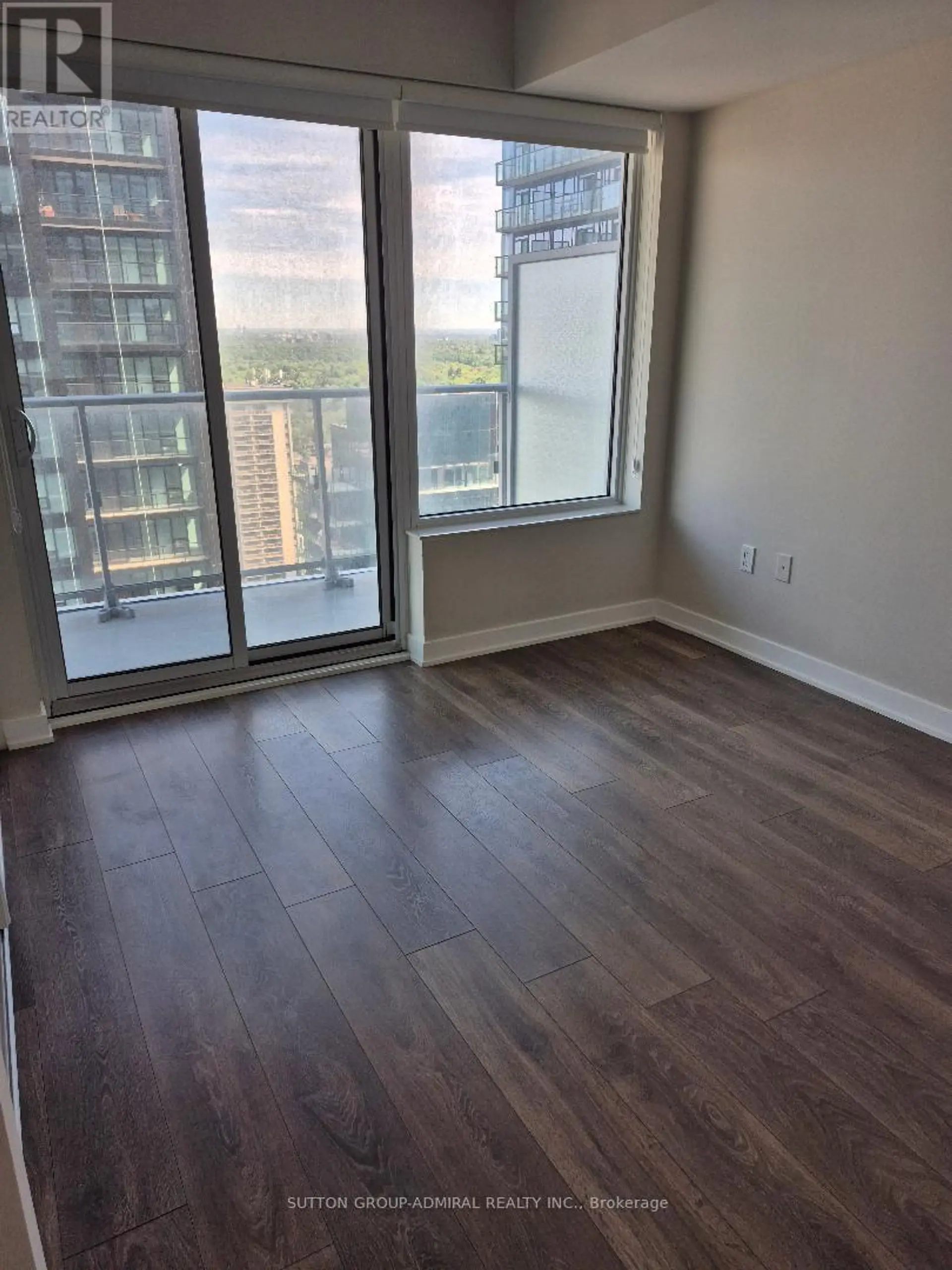 #3410 99 BROADWAY AVENUE - Image 7