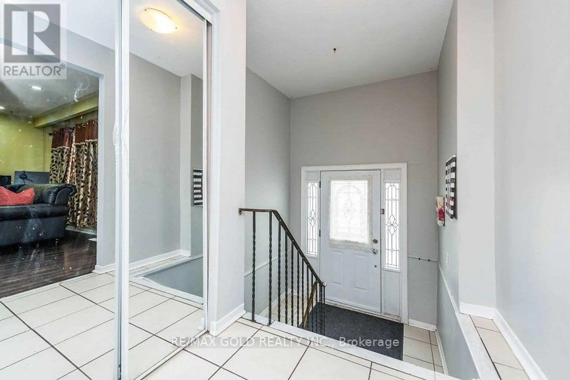 3430 CHIPLEY CRESCENT - Image 2