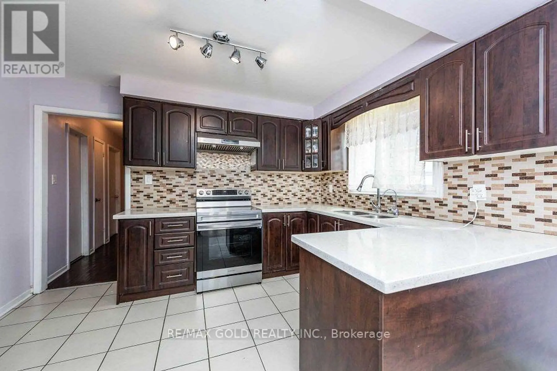 3430 CHIPLEY CRESCENT - Image 3