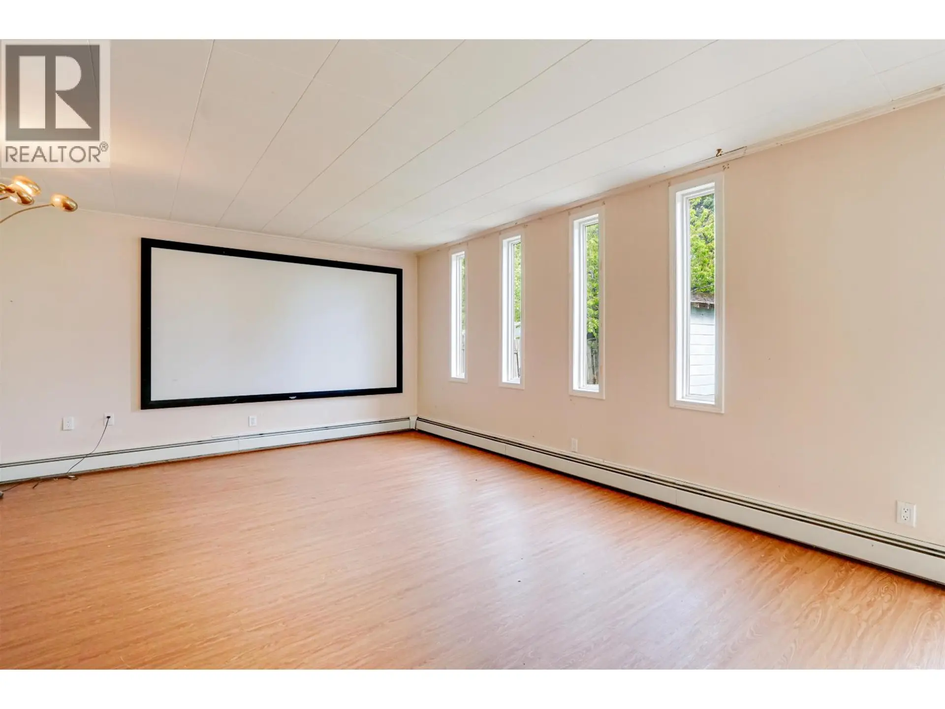 120 SAGUENAY STREET - Image 2
