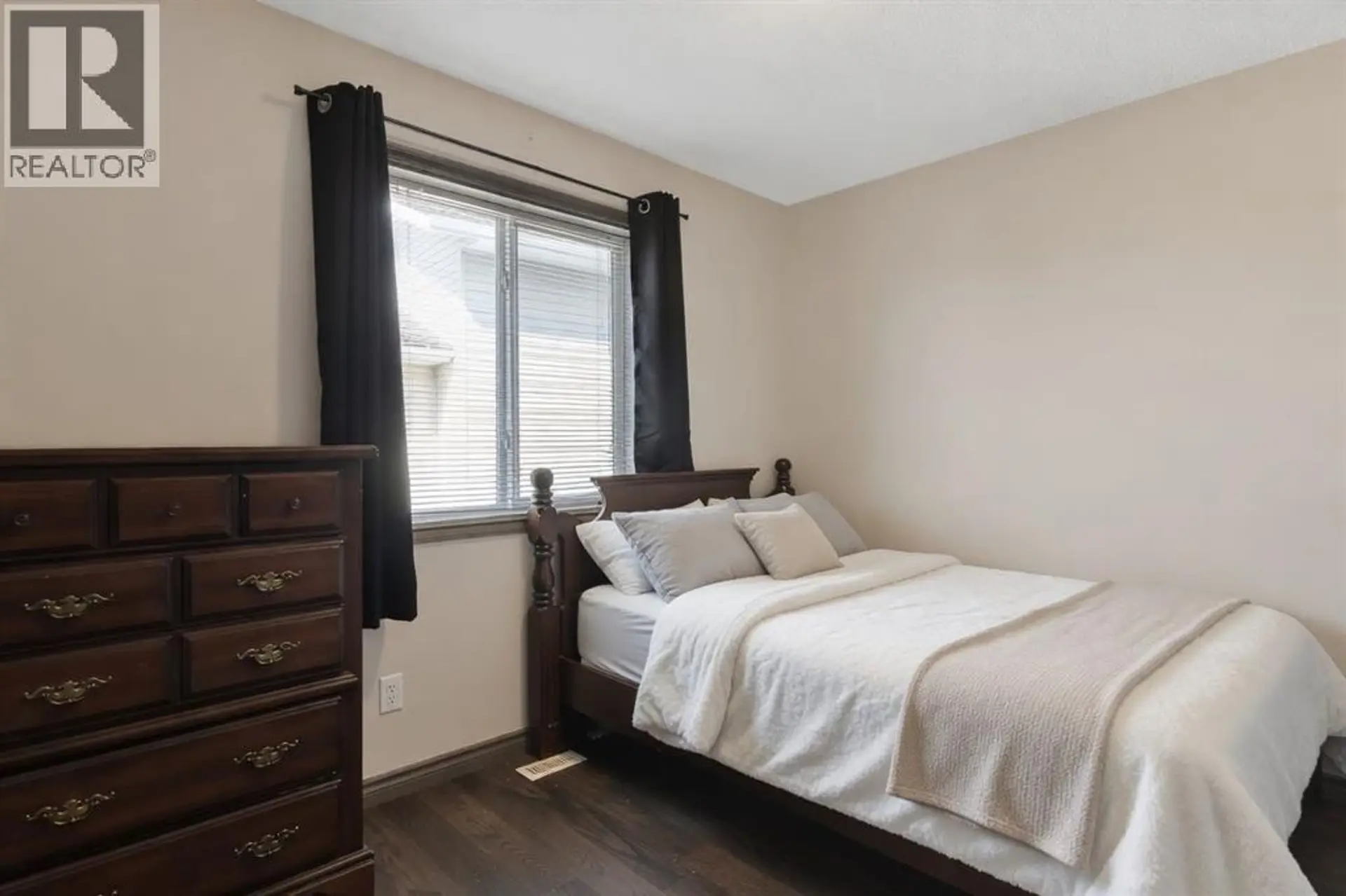 11113 66A Avenue - Image 8