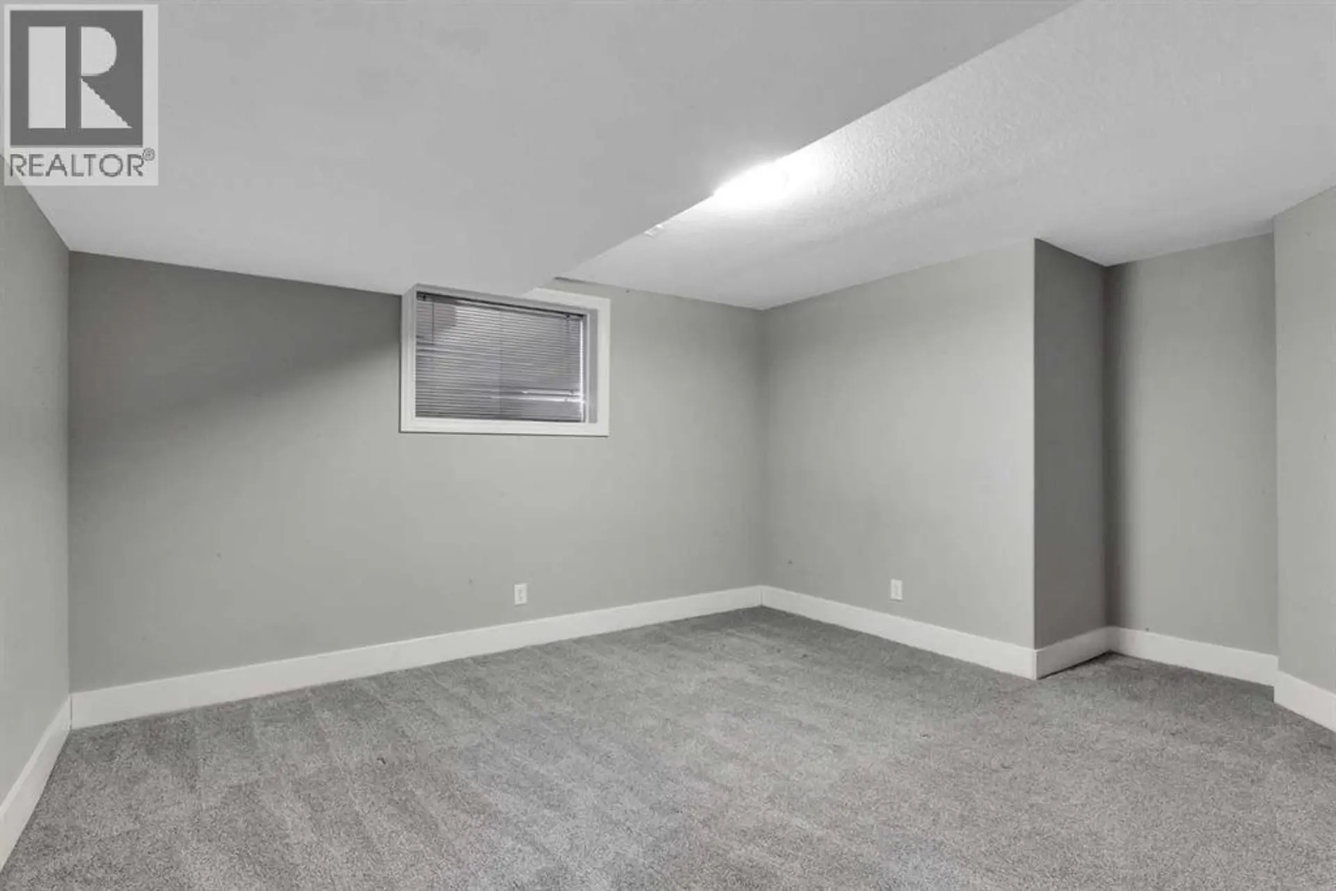 197 Royal Crest View NW - Image 17