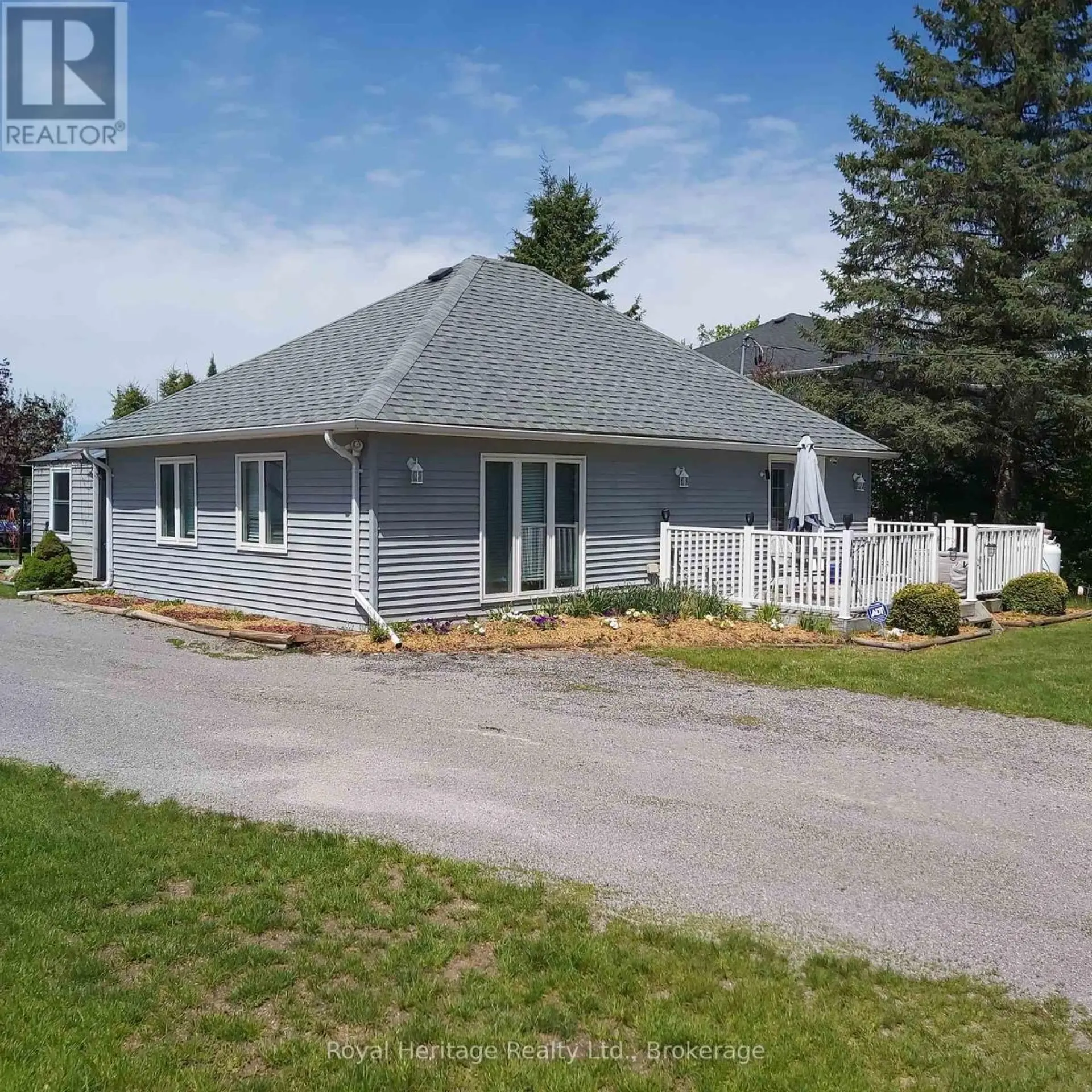 17 FALL'S BAY ROAD - Image 1
