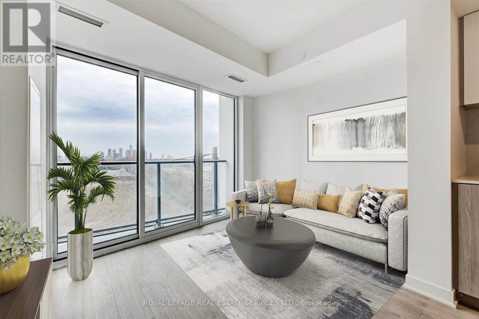 ##523 36 ZORRA STREET - Image 3