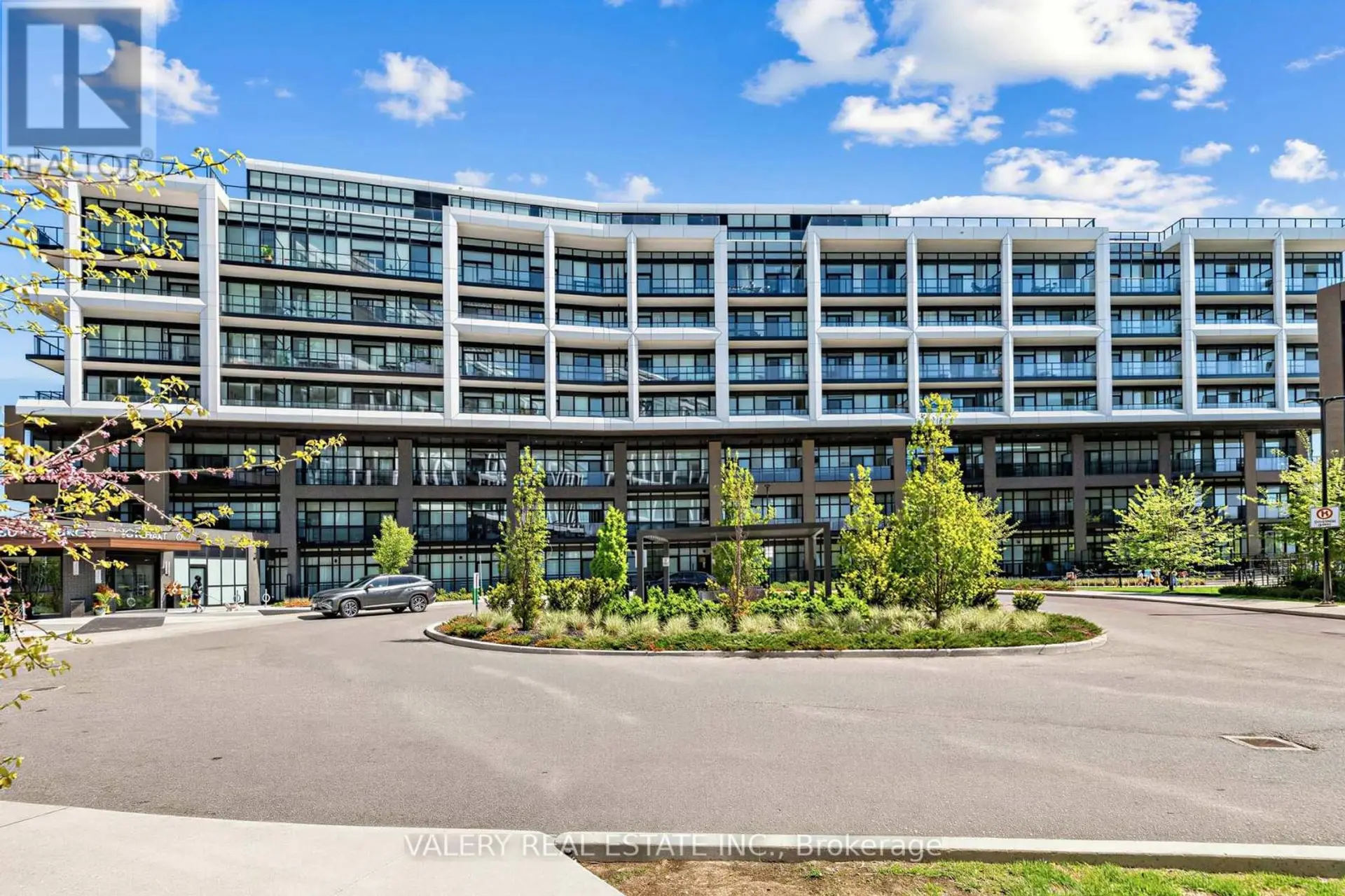 #411 60 GEORGE BUTCHART DRIVE - Image 19
