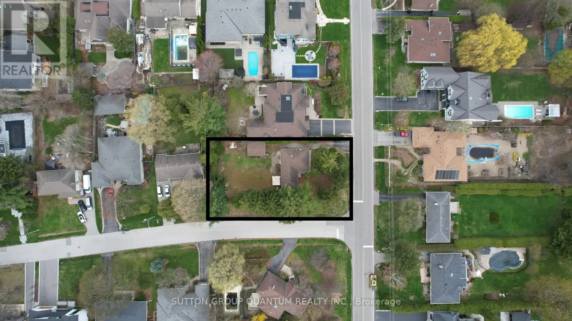 394 MAPLEHURST AVENUE N - Image 10