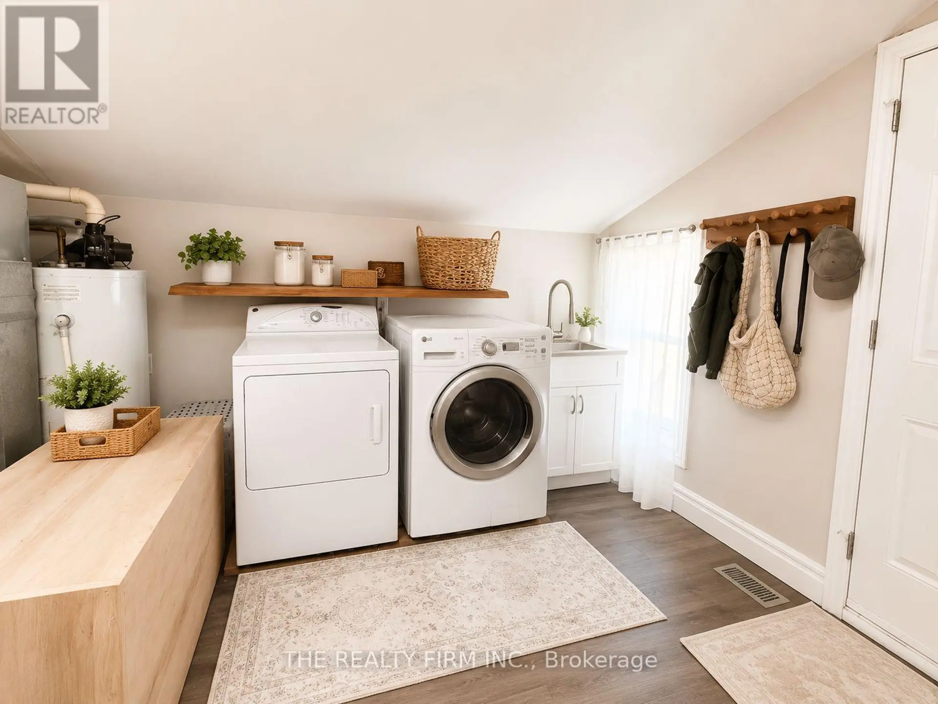 105 PINE LAWN AVENUE - Image 17