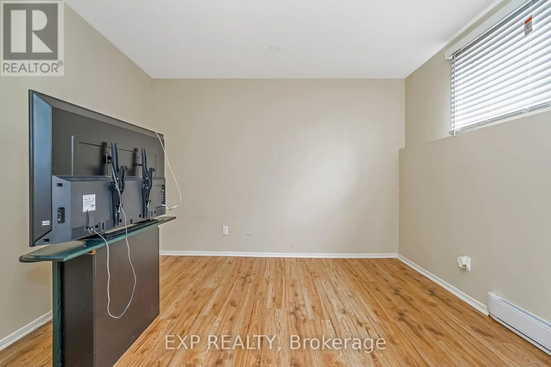#12 2610 DRAPER AVENUE - Image 12