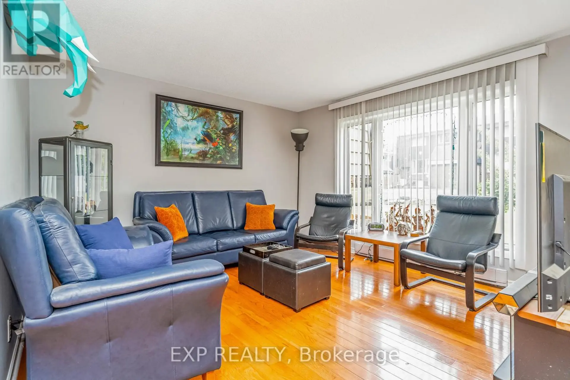 #12 2610 DRAPER AVENUE - Image 2