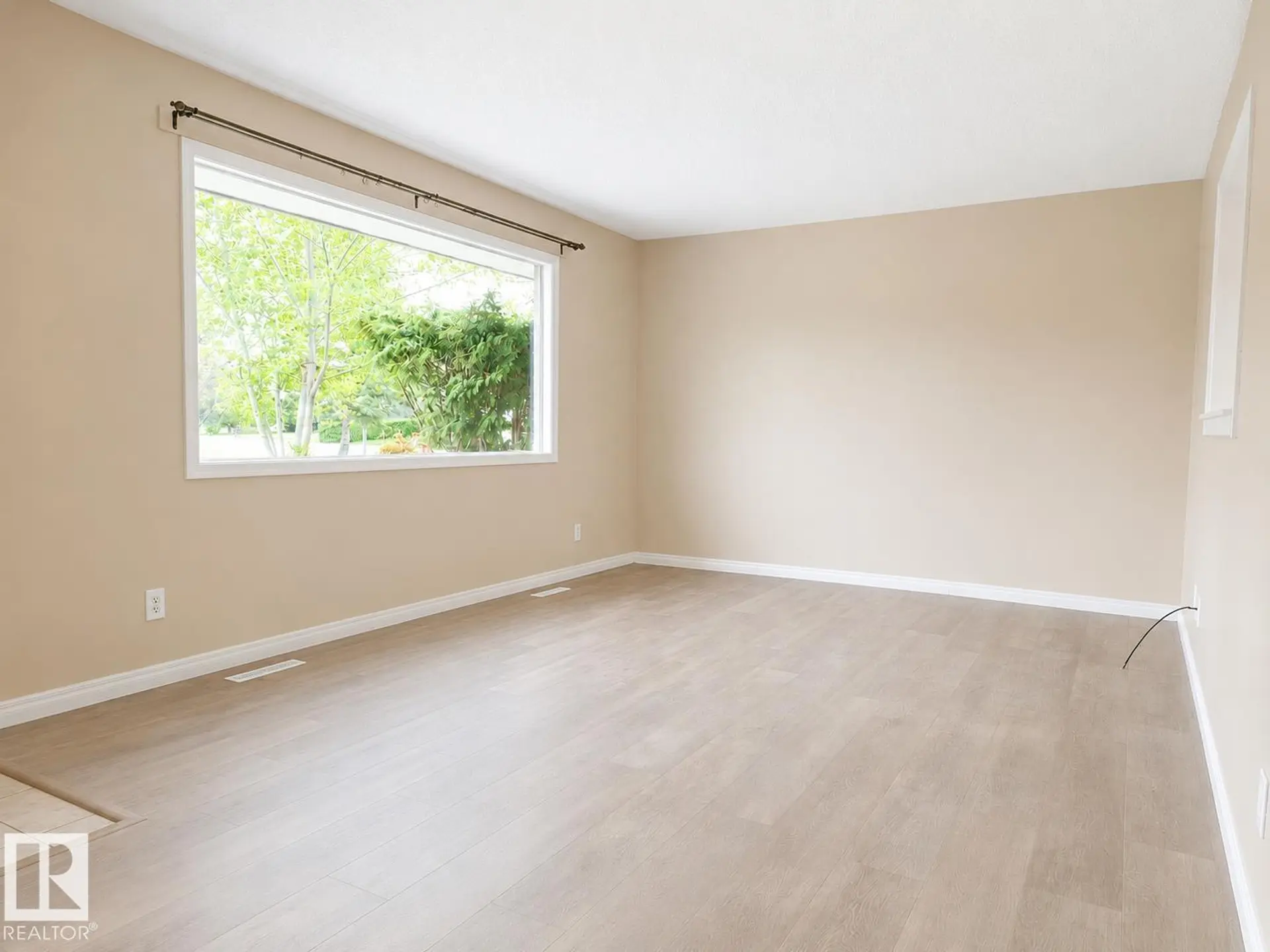 8712 162 ST NW - Image 2